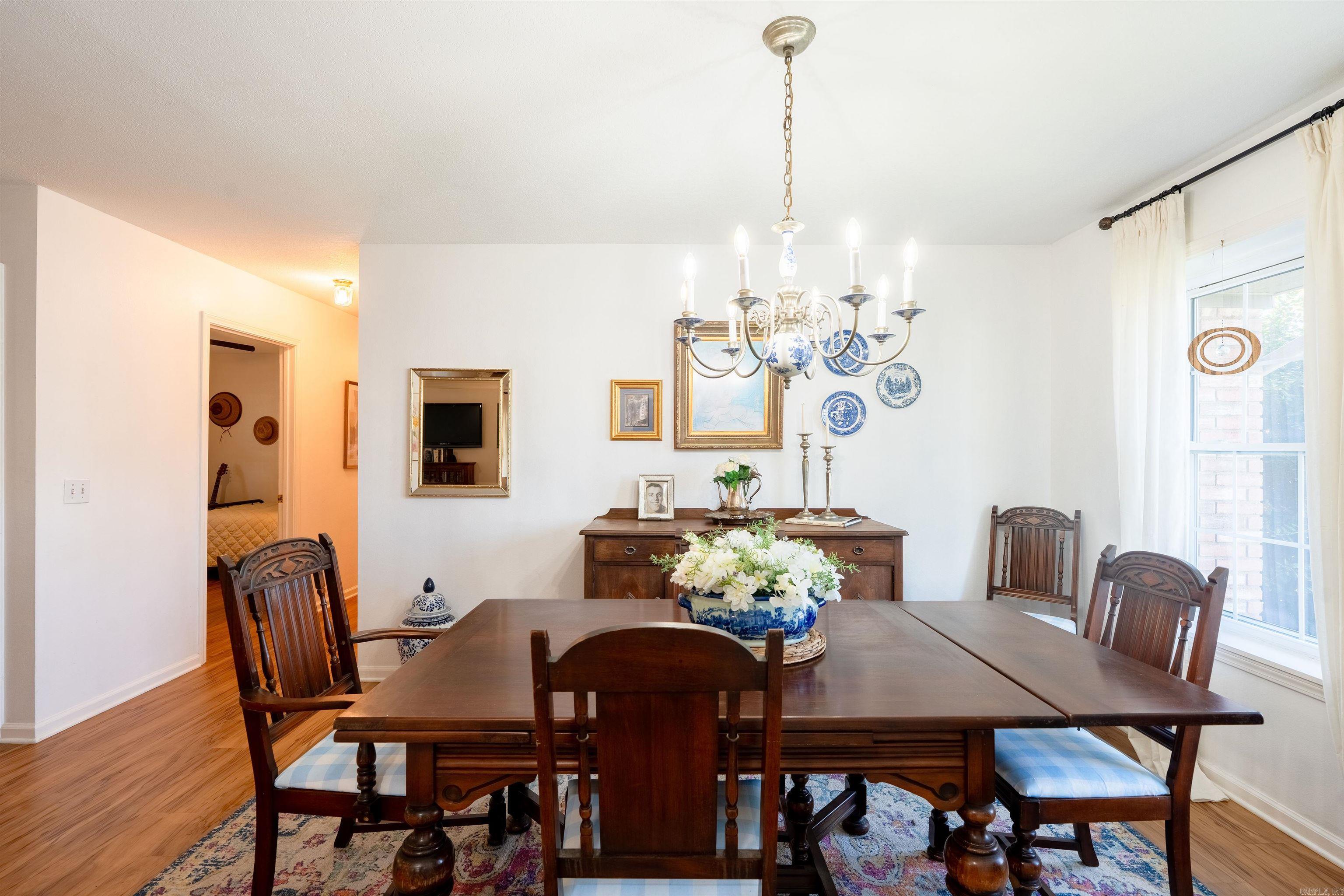 CRESTWOOD - Residential