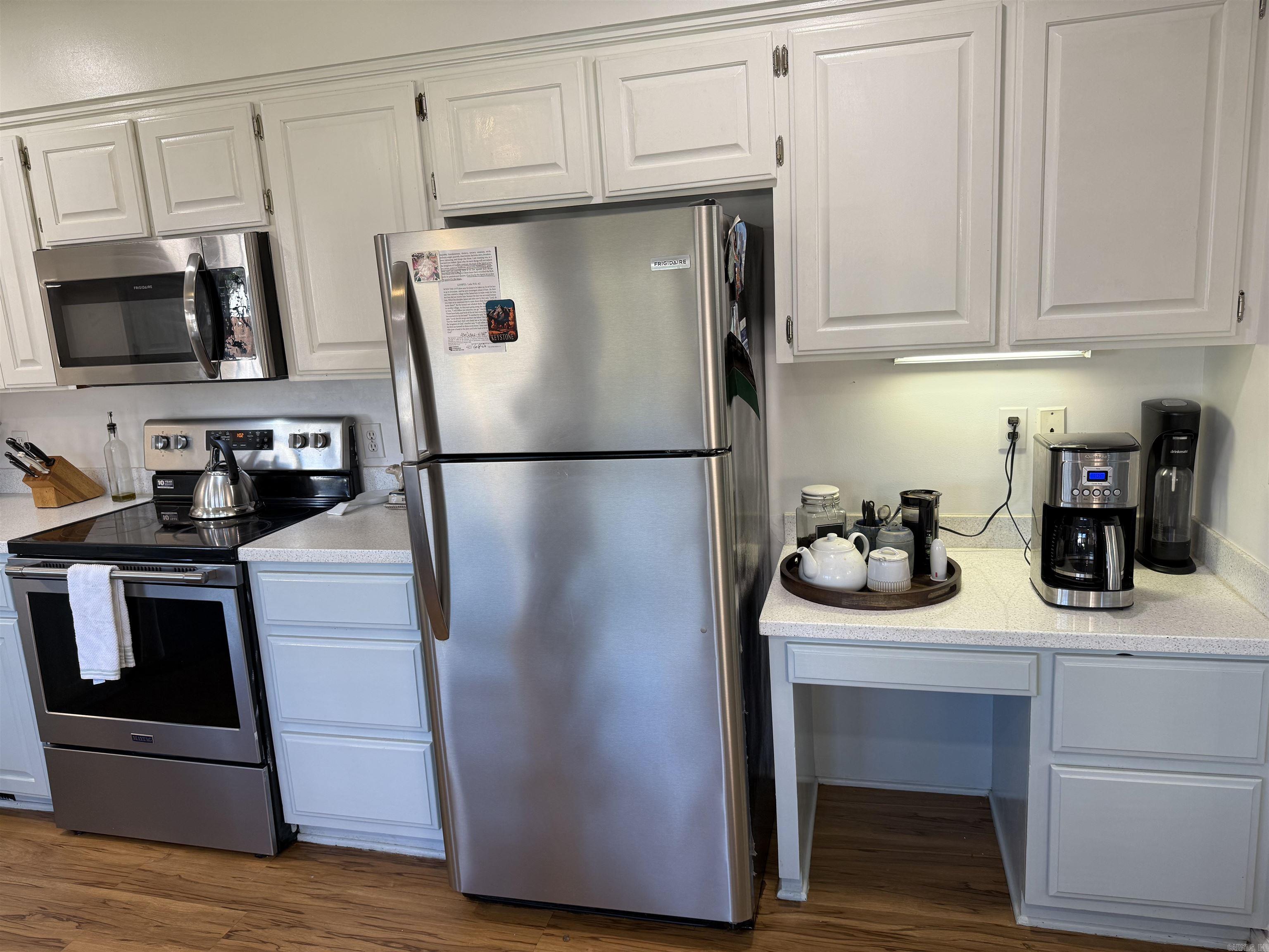 CRESTWOOD - Residential