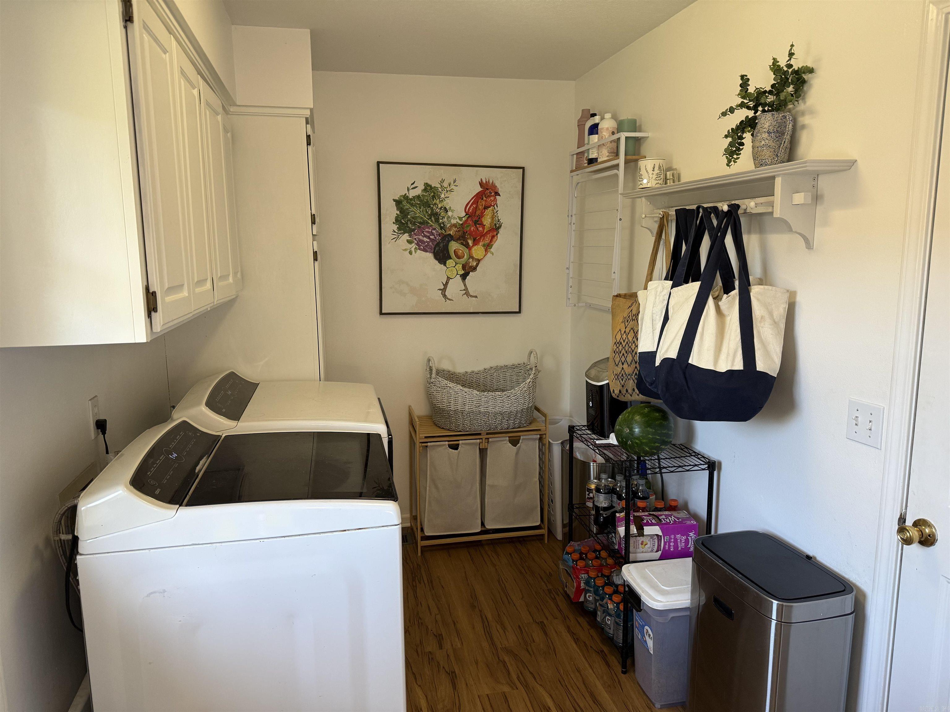 CRESTWOOD - Residential