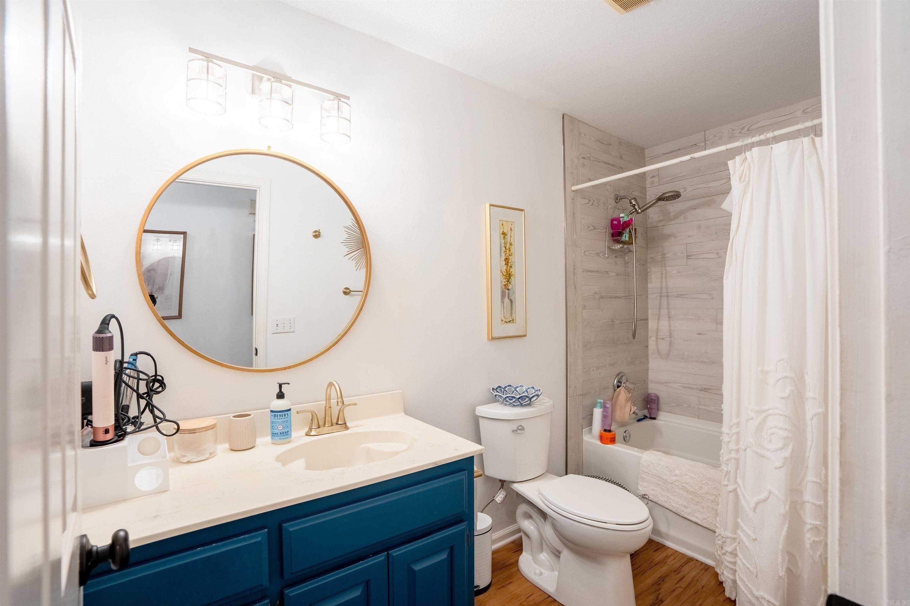 CRESTWOOD - Residential