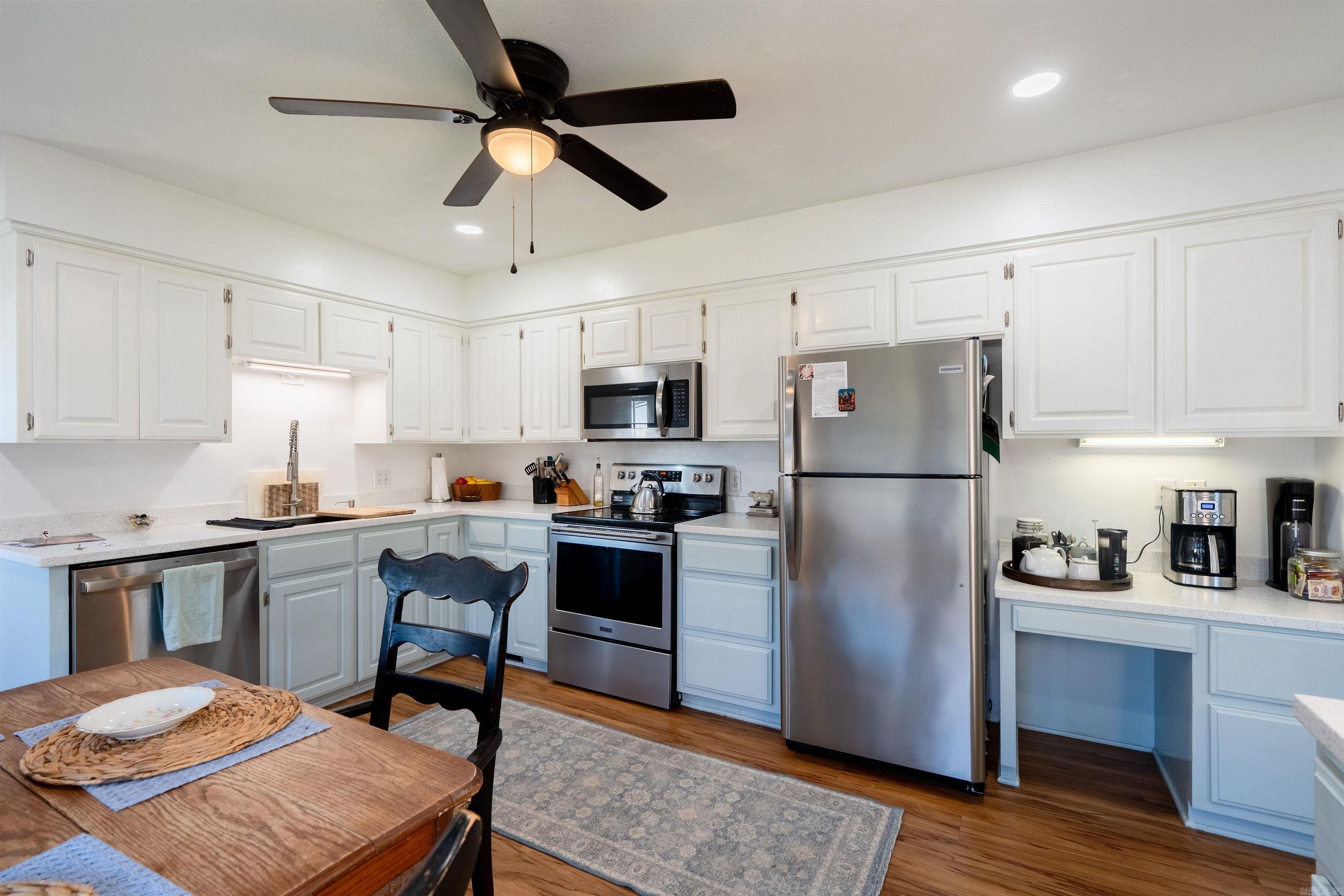 CRESTWOOD - Residential