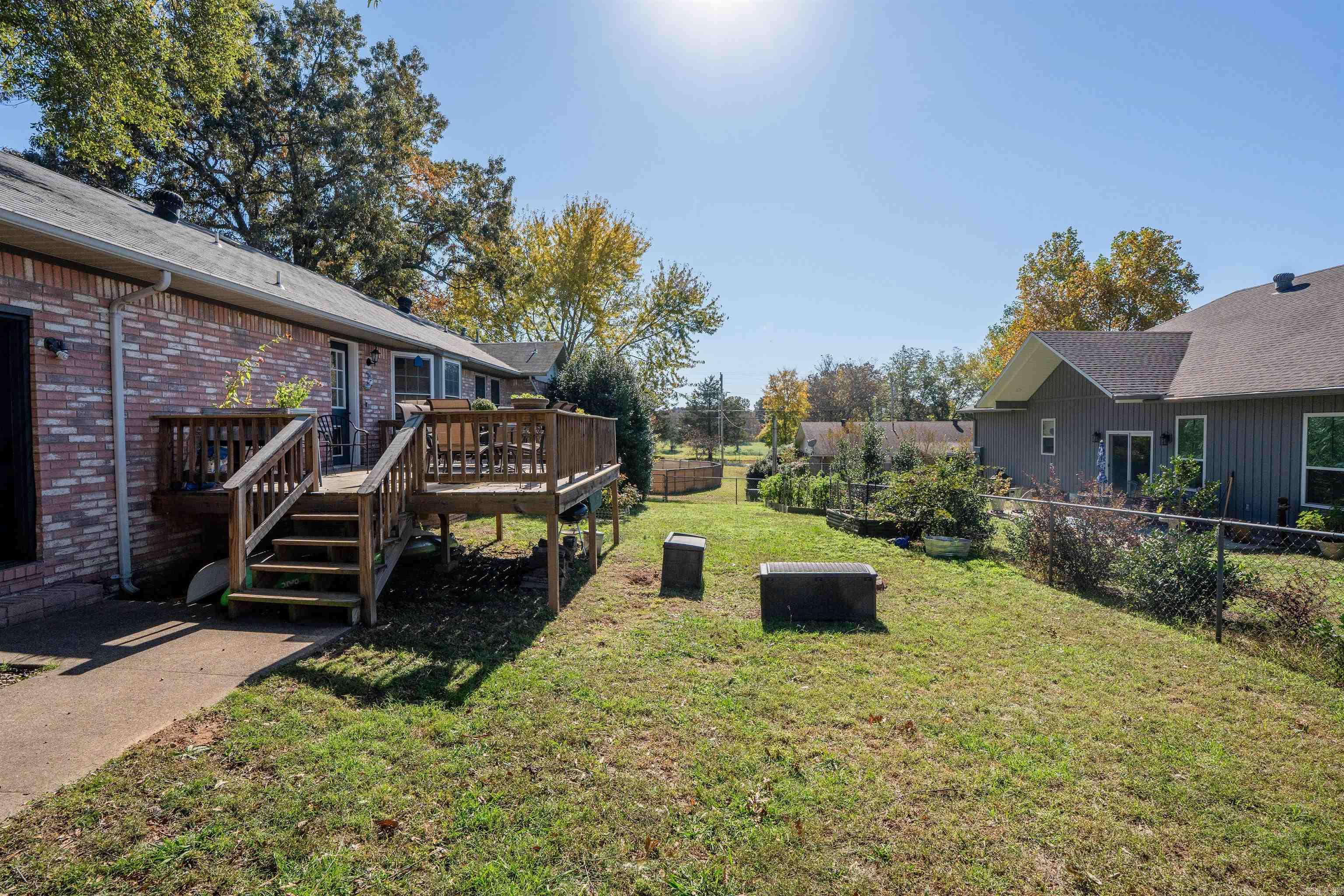 CRESTWOOD - Residential