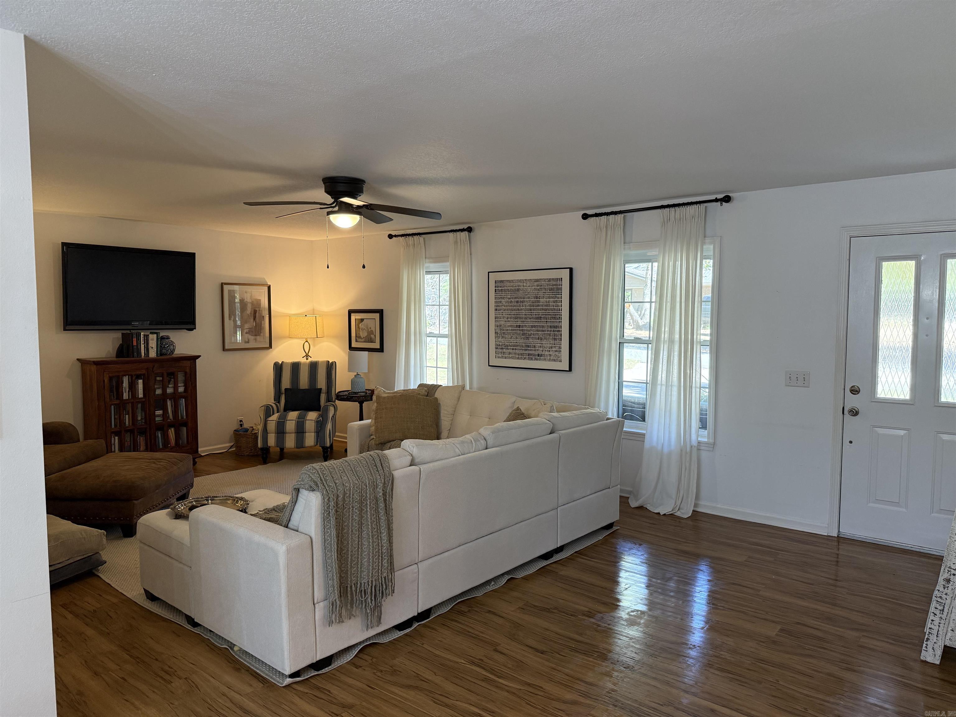 CRESTWOOD - Residential