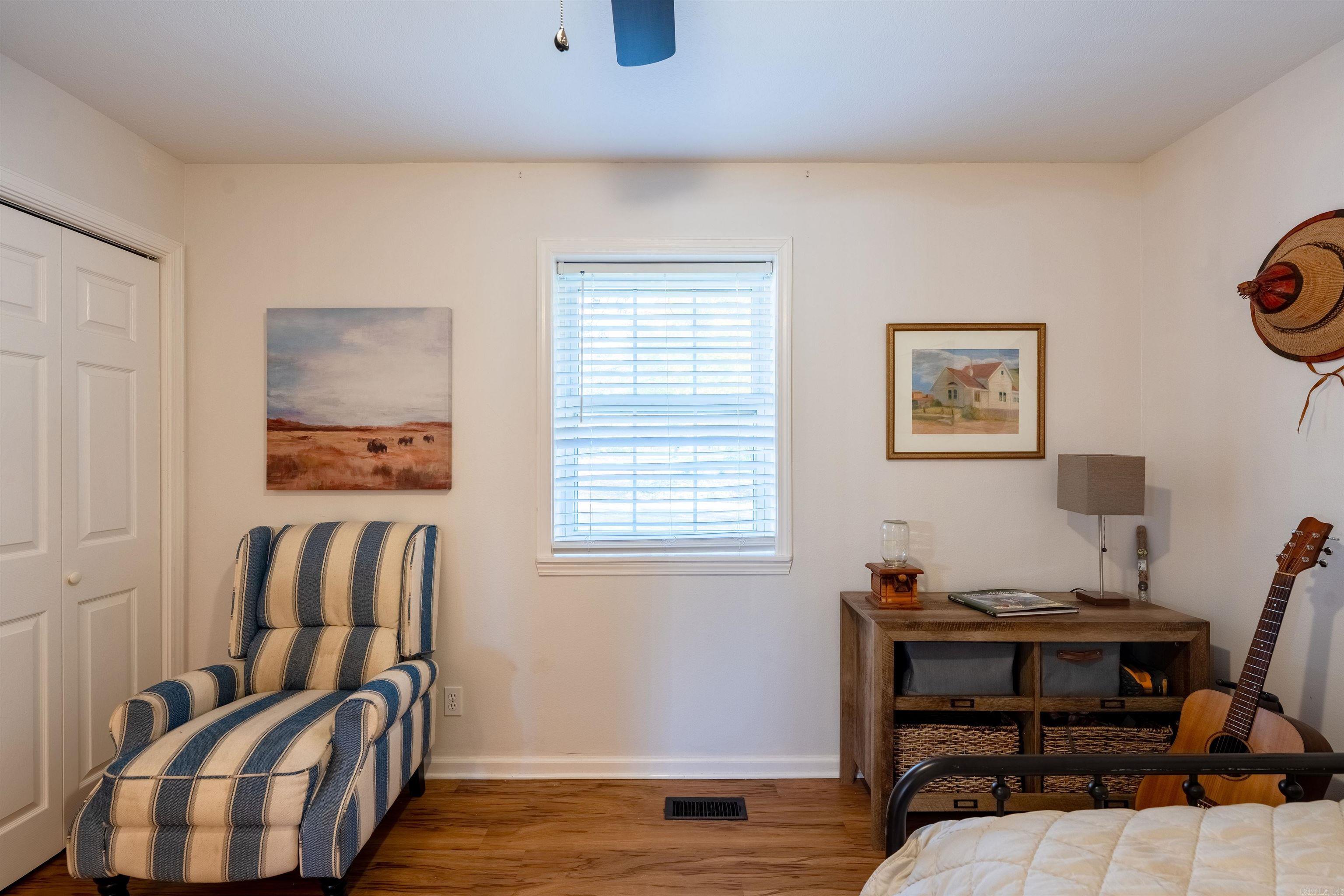 CRESTWOOD - Residential