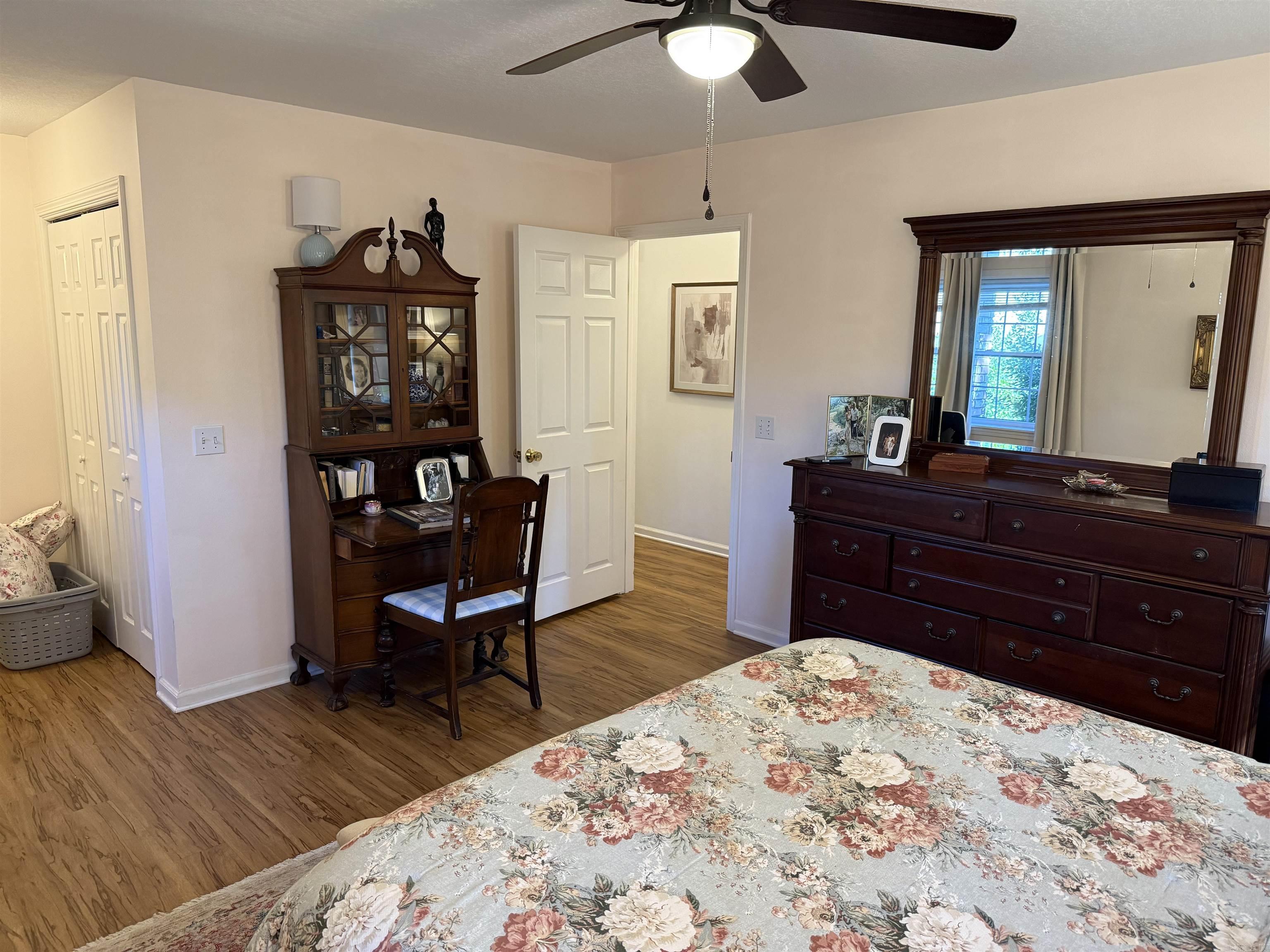 CRESTWOOD - Residential