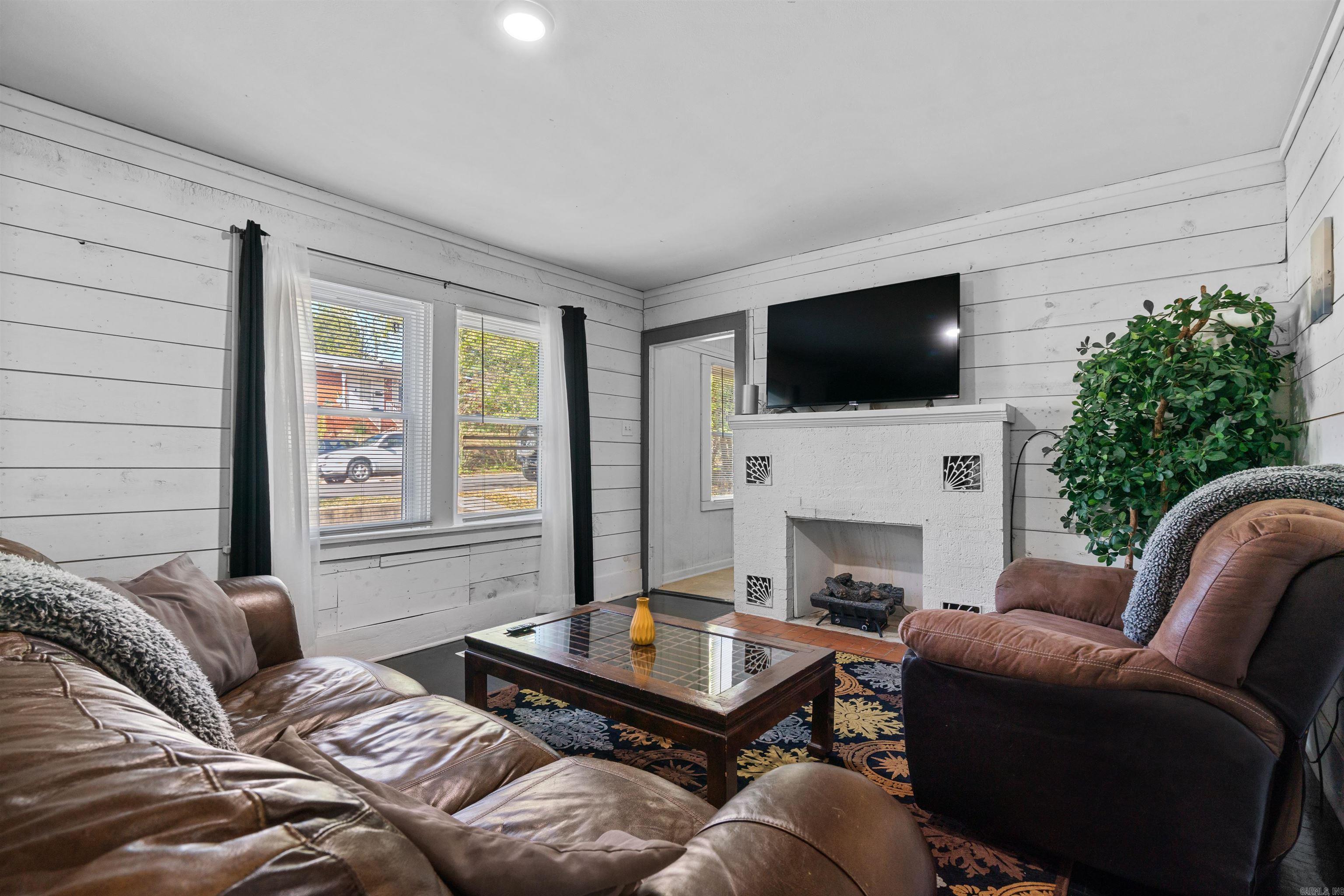 BLACKS SUB - Residential