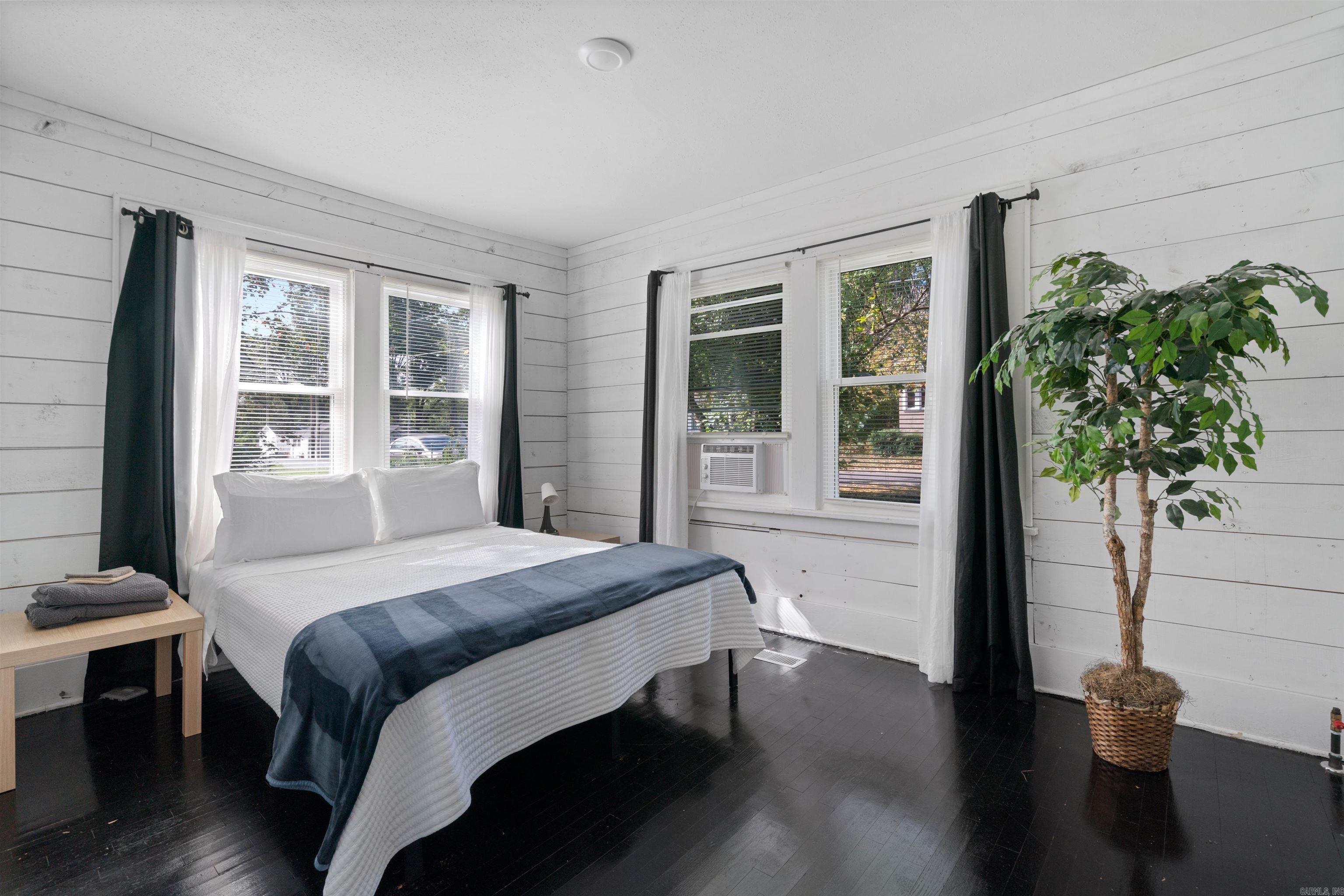 BLACKS SUB - Residential