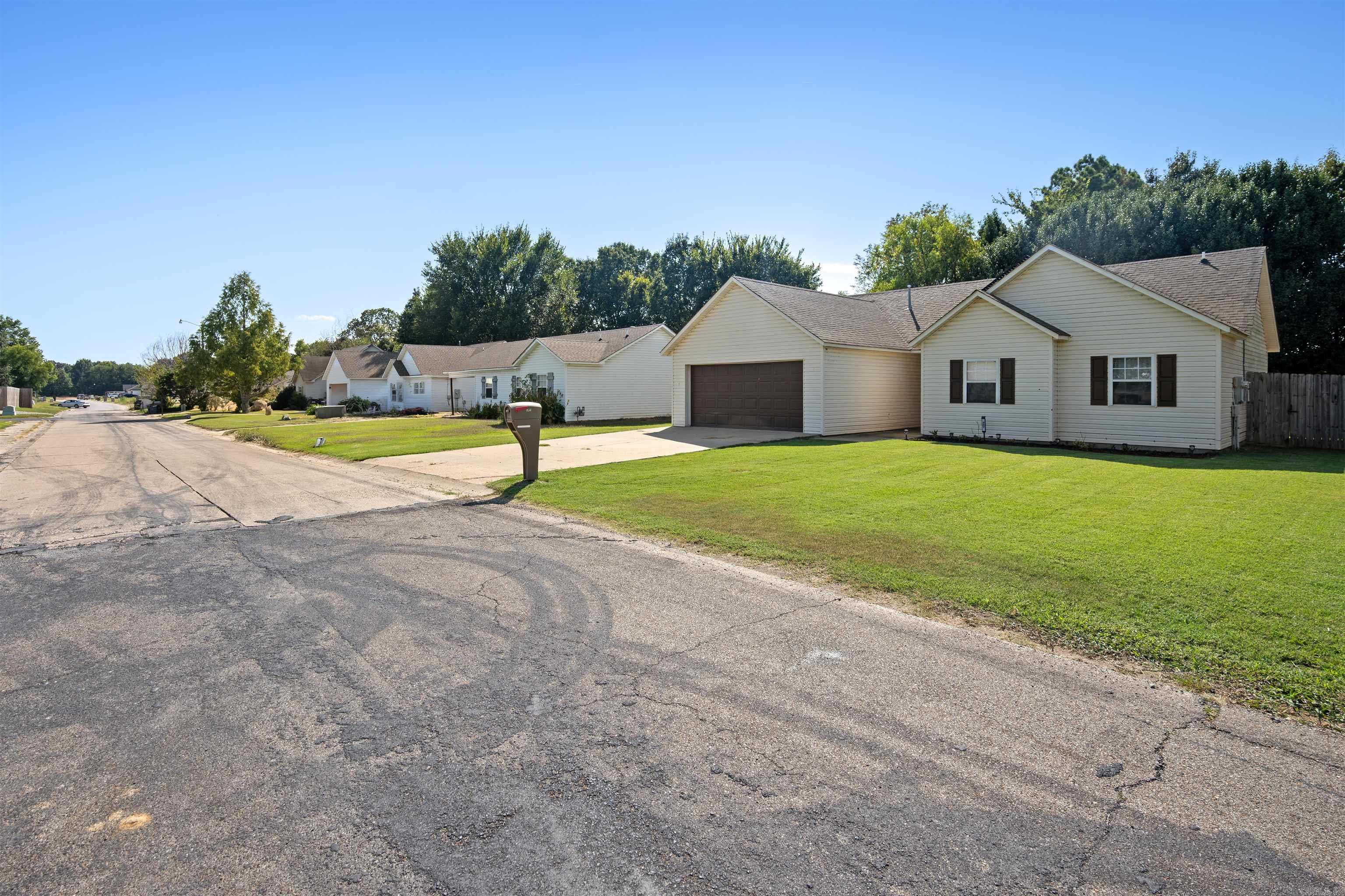 WOODLAND TRAILS - Residential