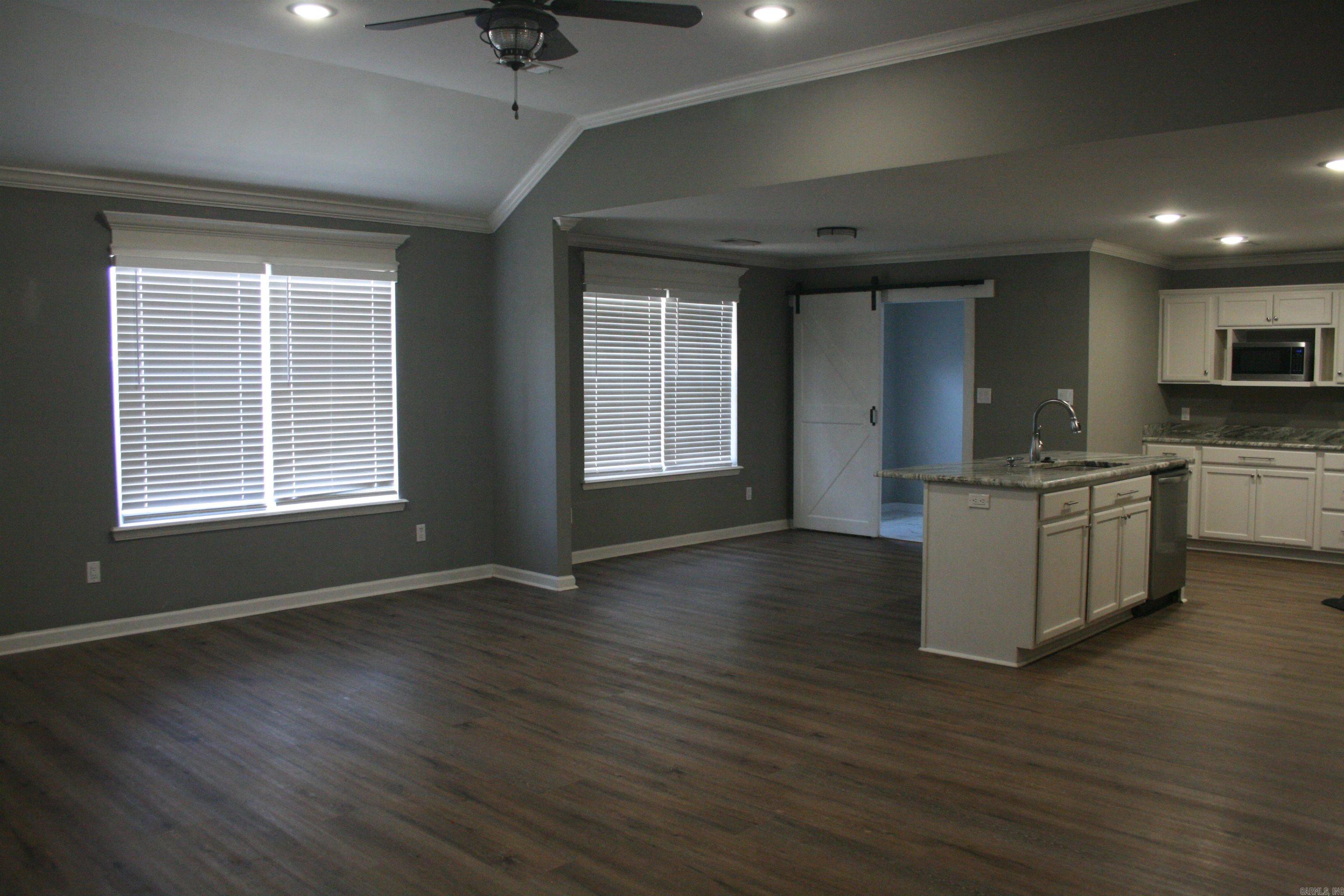 MEADOWLAKE - Residential