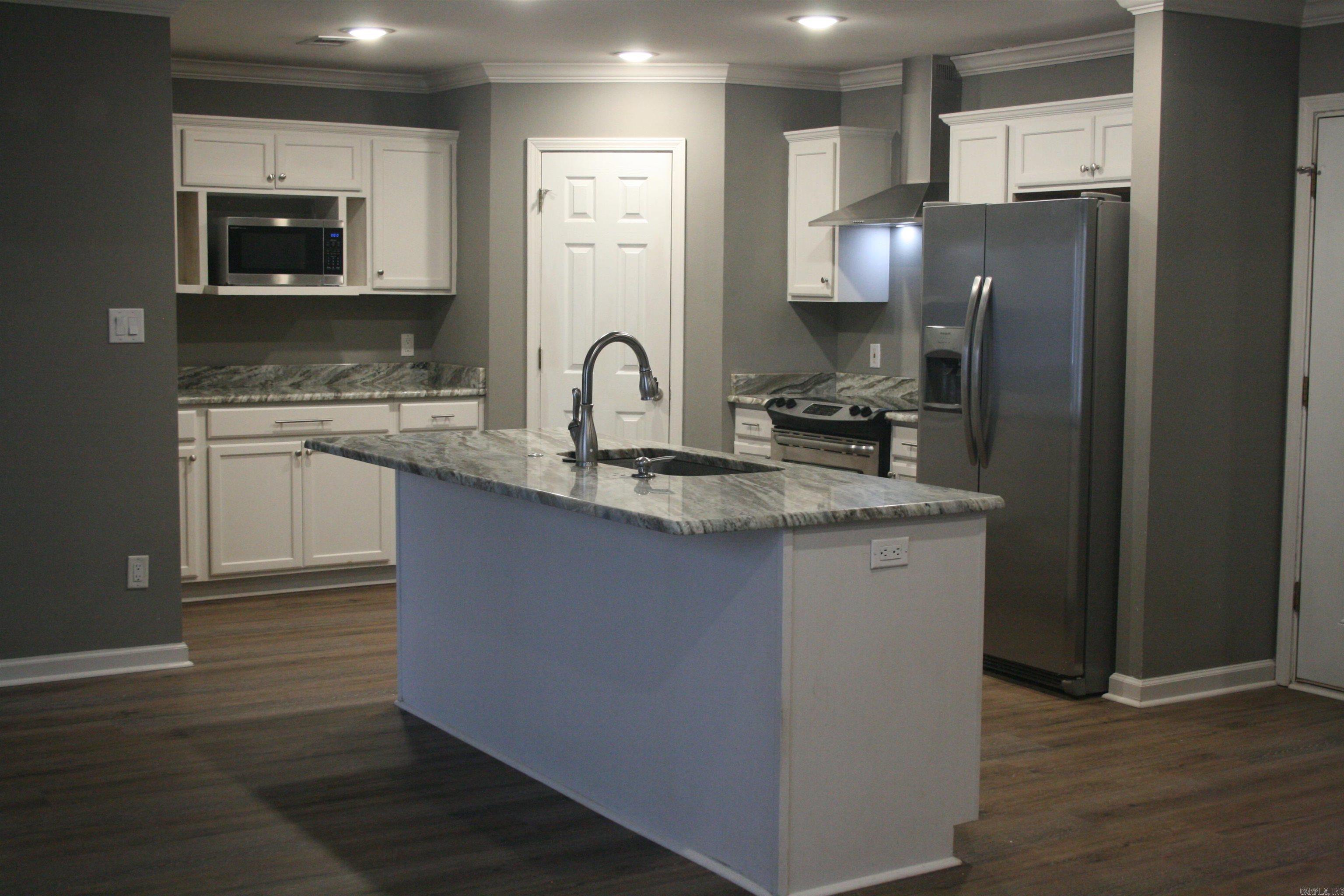 MEADOWLAKE - Residential