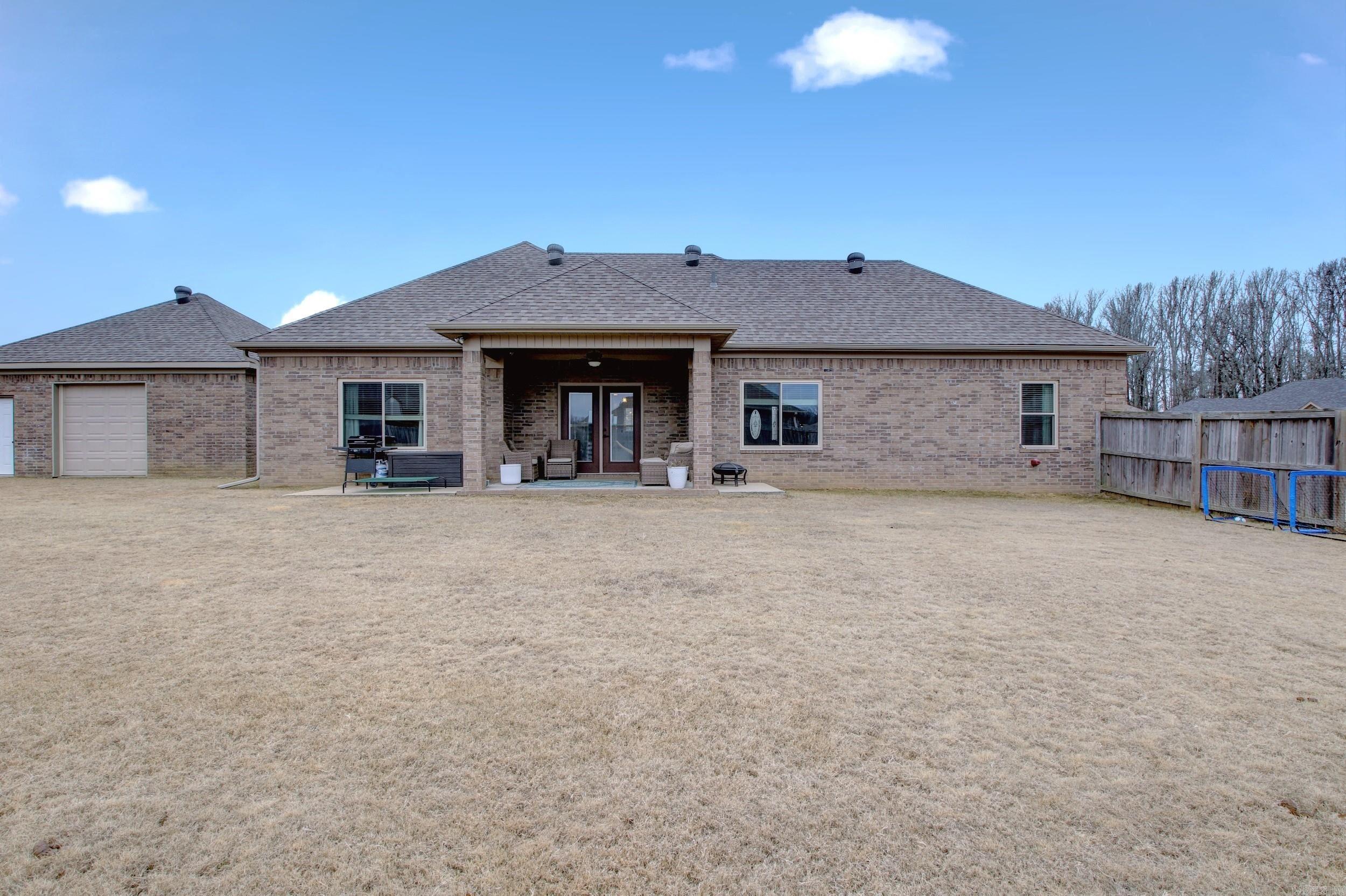 SHADOW CREEK - Residential