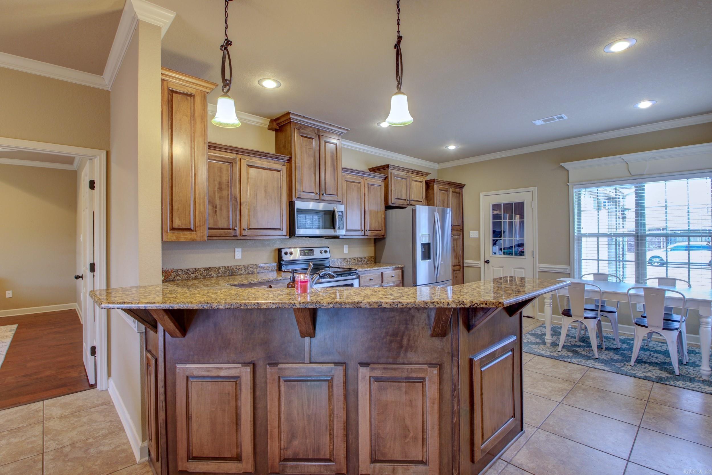 SHADOW CREEK - Residential