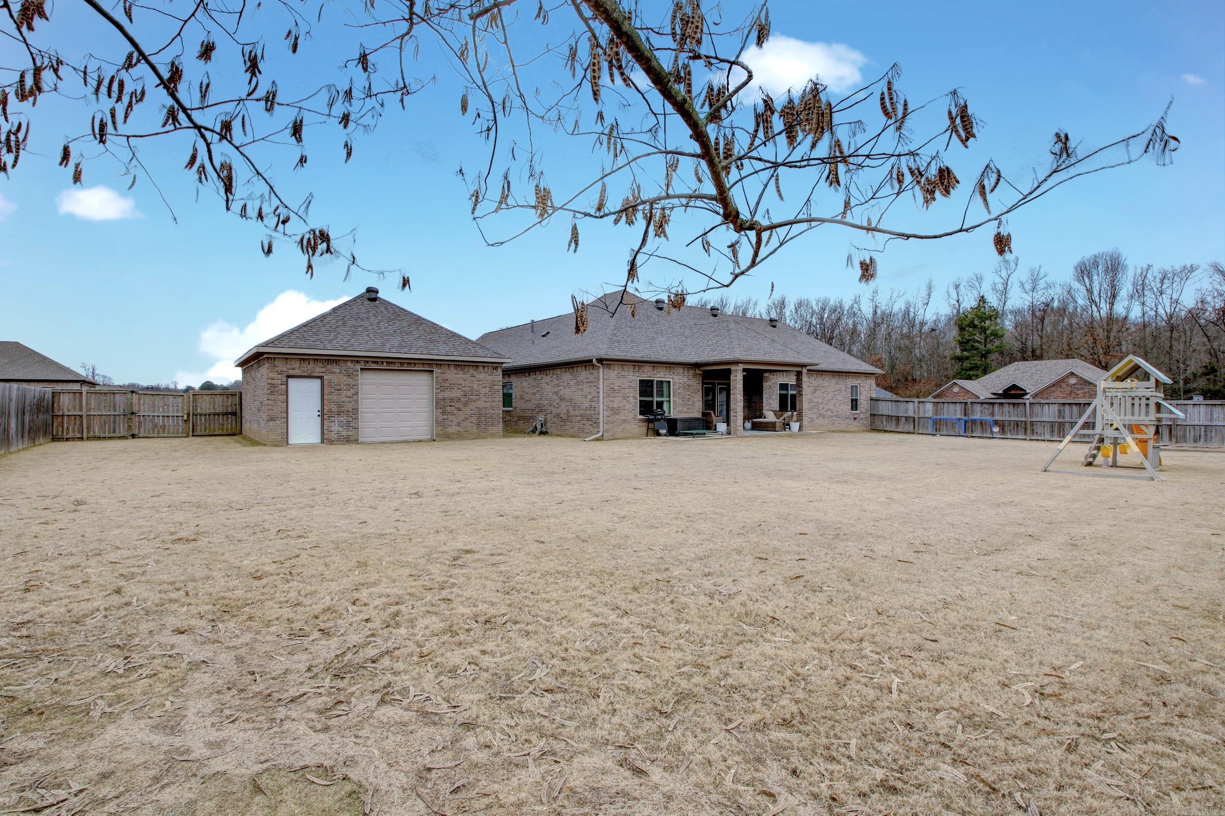 SHADOW CREEK - Residential