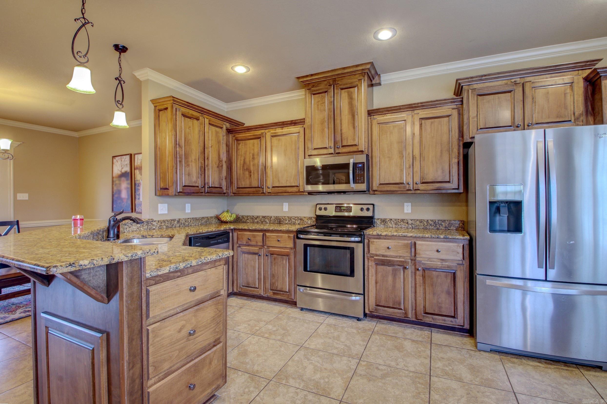 SHADOW CREEK - Residential