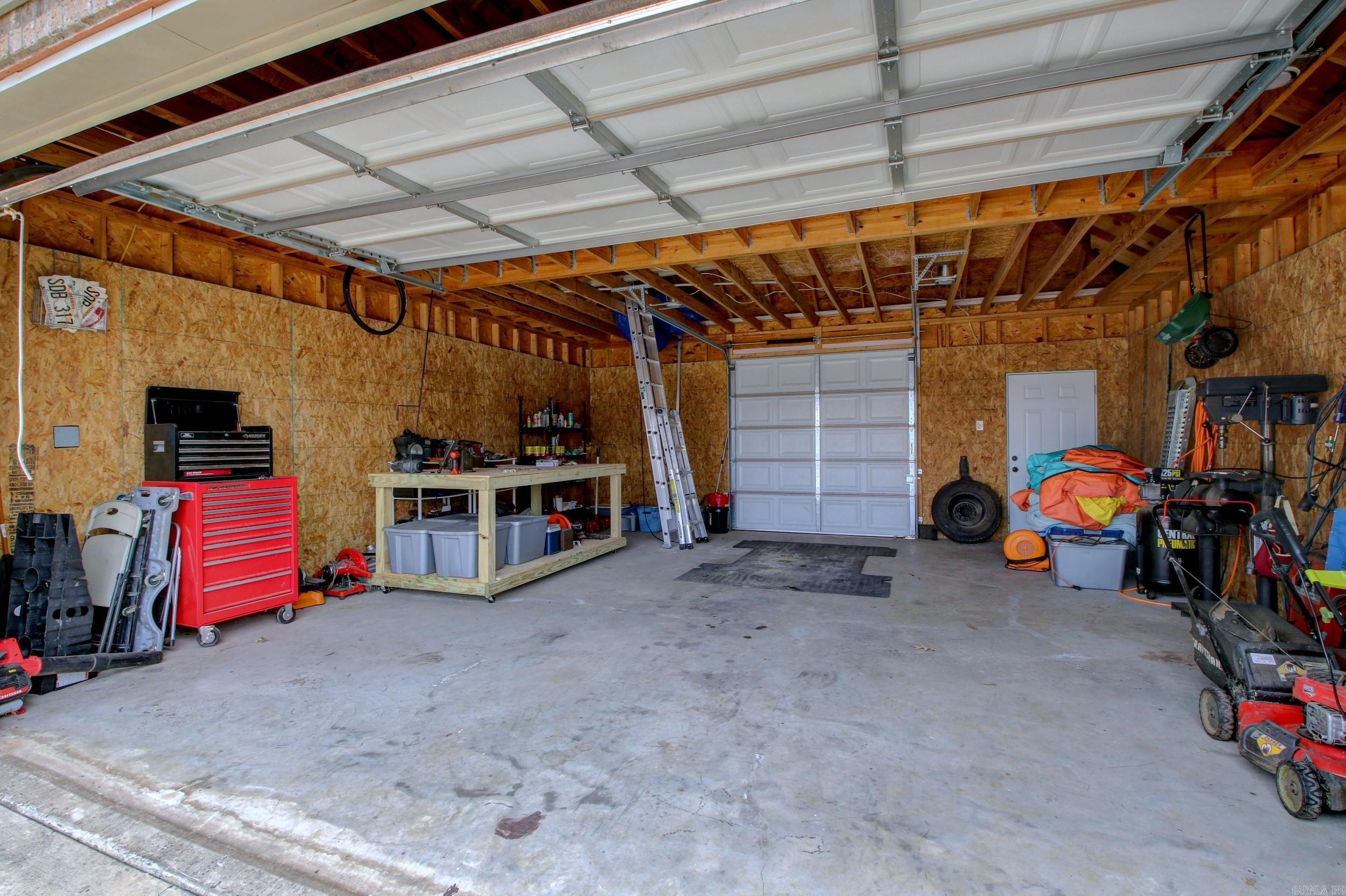 SHADOW CREEK - Residential