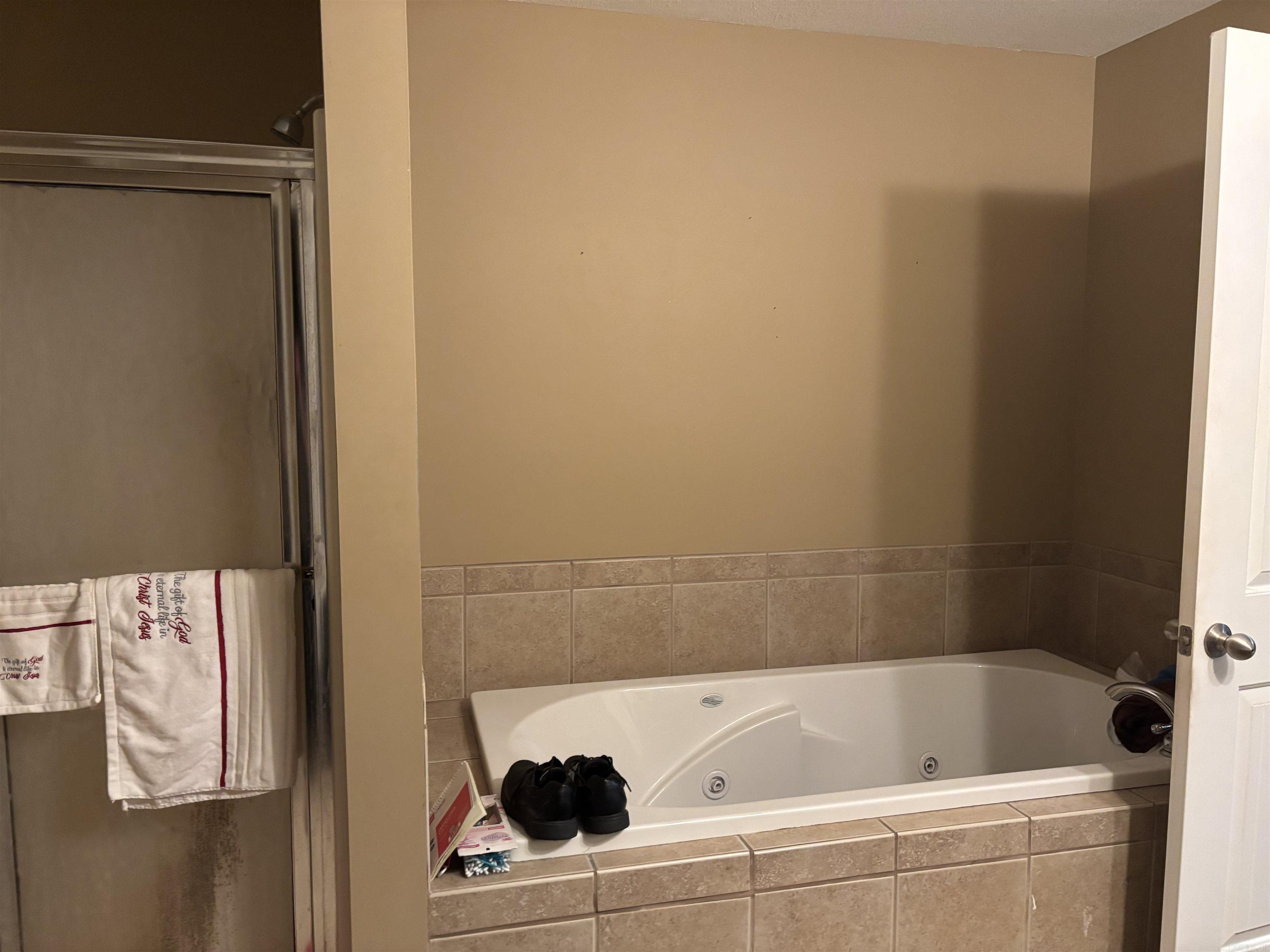 CARRIAGE HILL - Residential