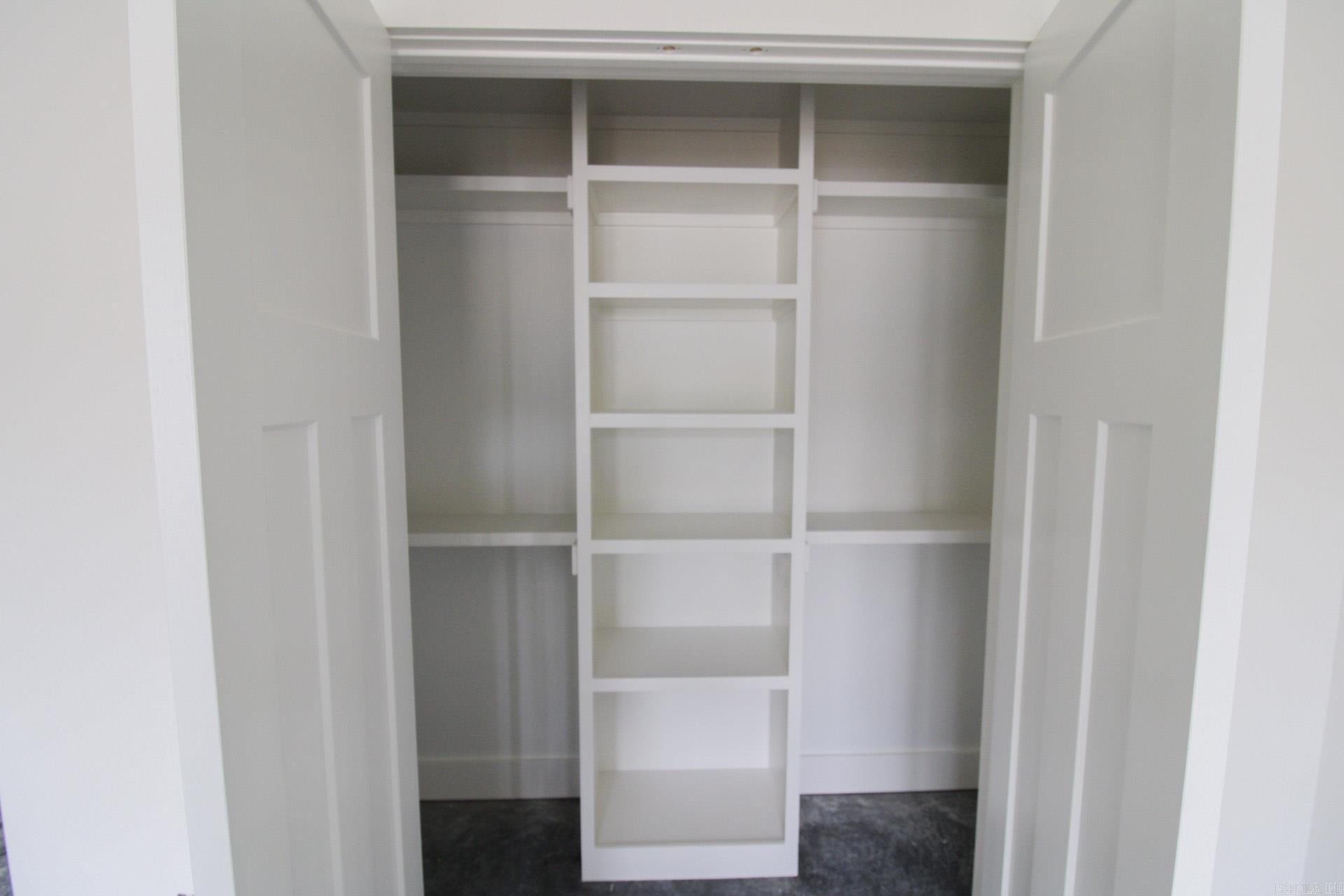 RIDGE VIEW - Residential