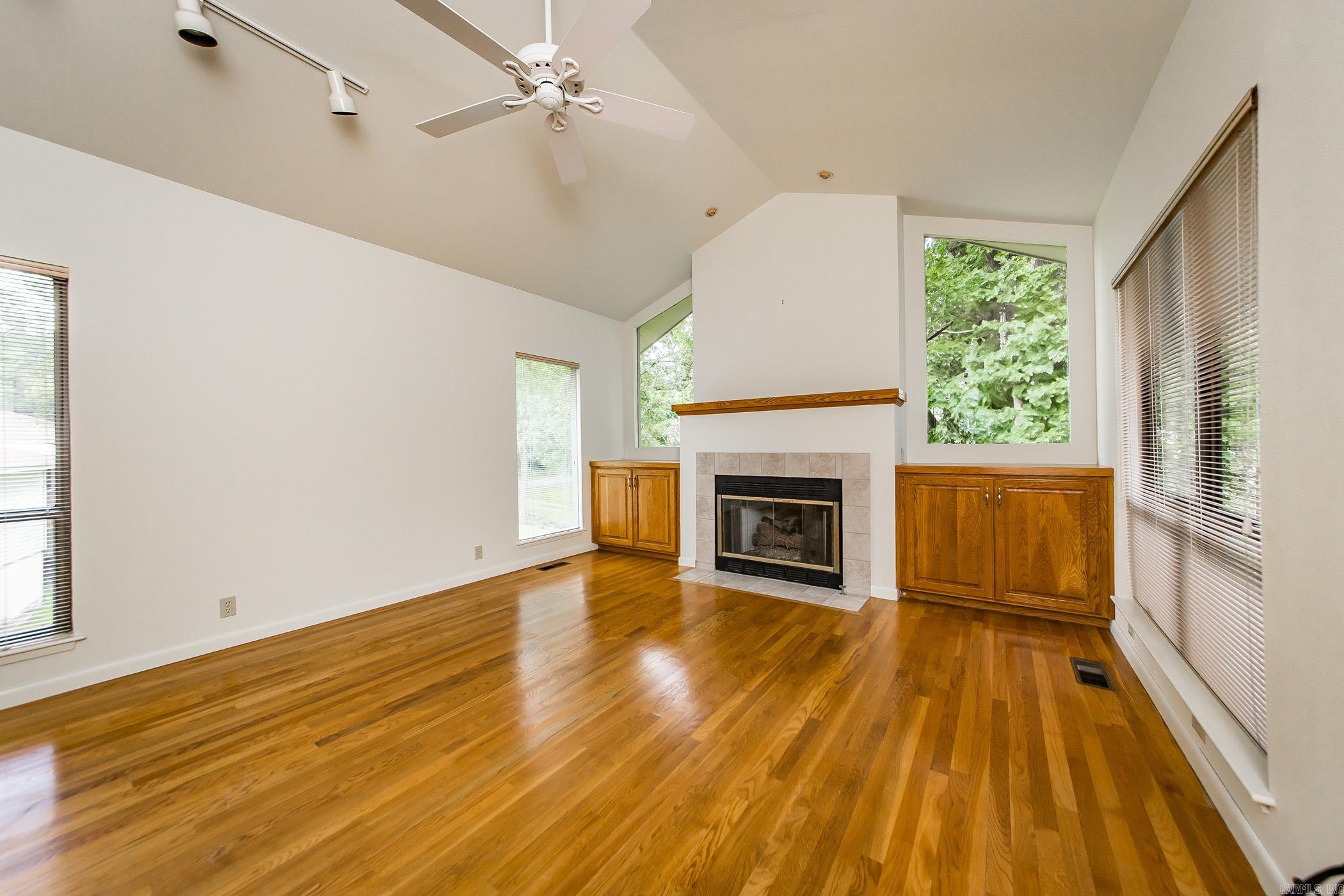NAPLE HEIGHTS - Residential