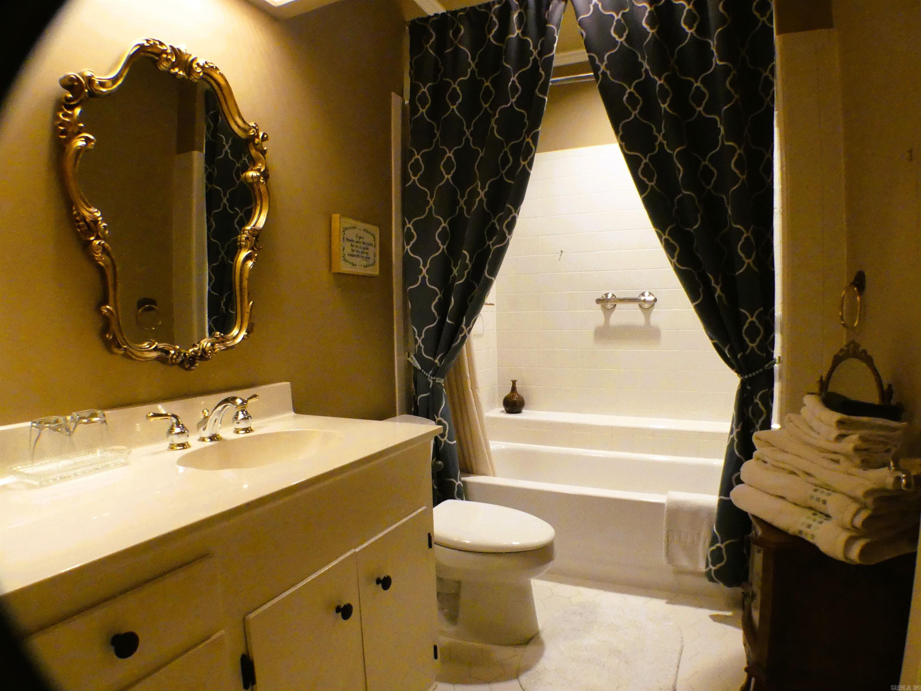 Powers-Thayers - Residential