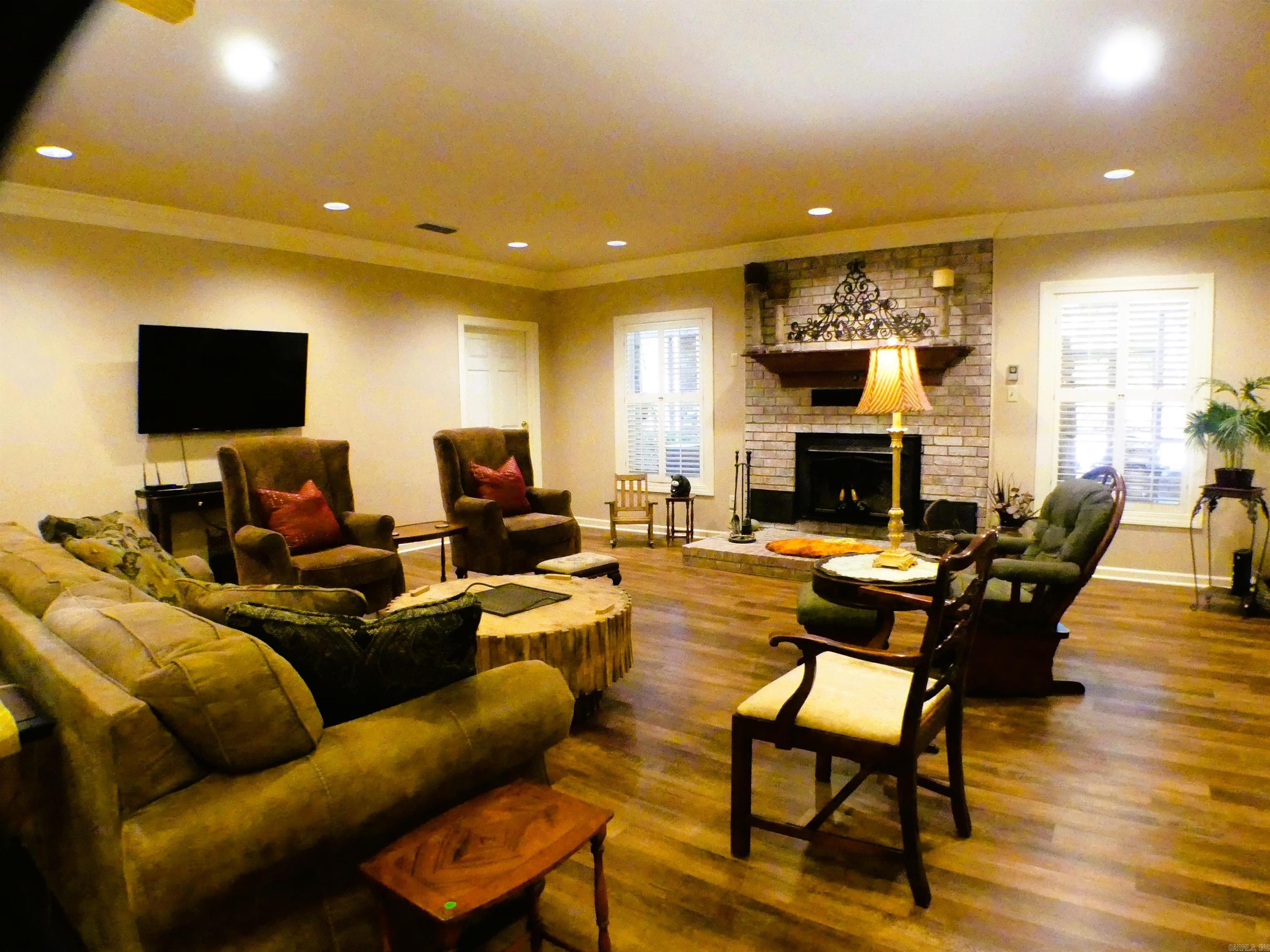 Powers-Thayers - Residential