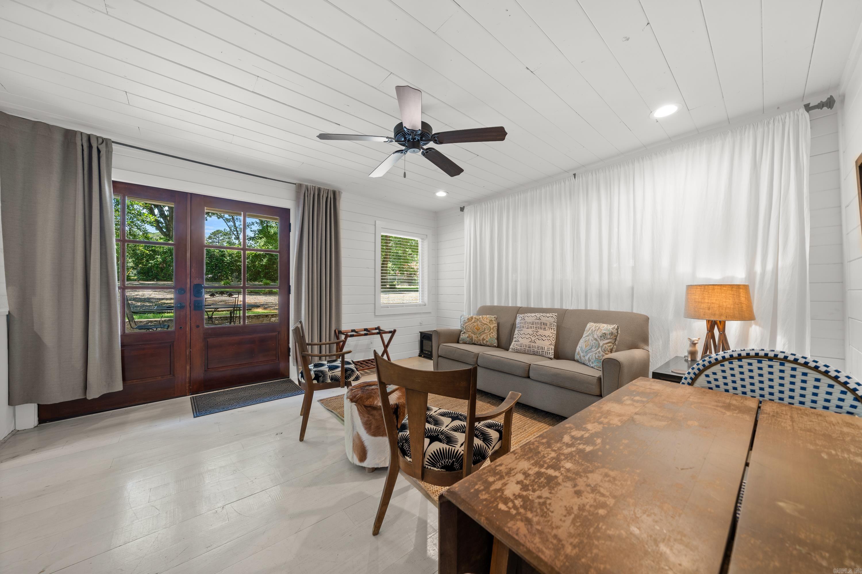 Lake View - Residential
