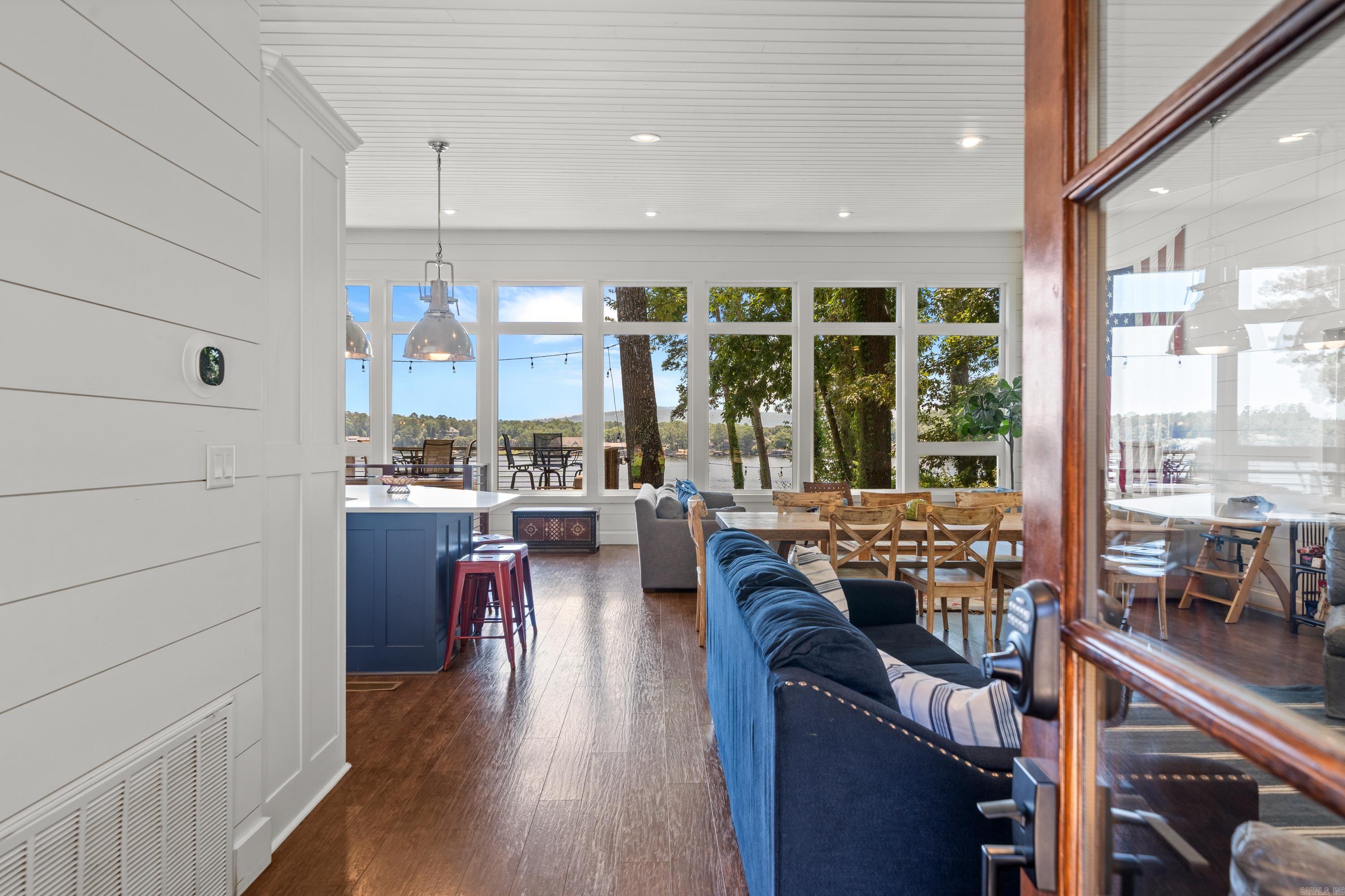 Lake View - Residential
