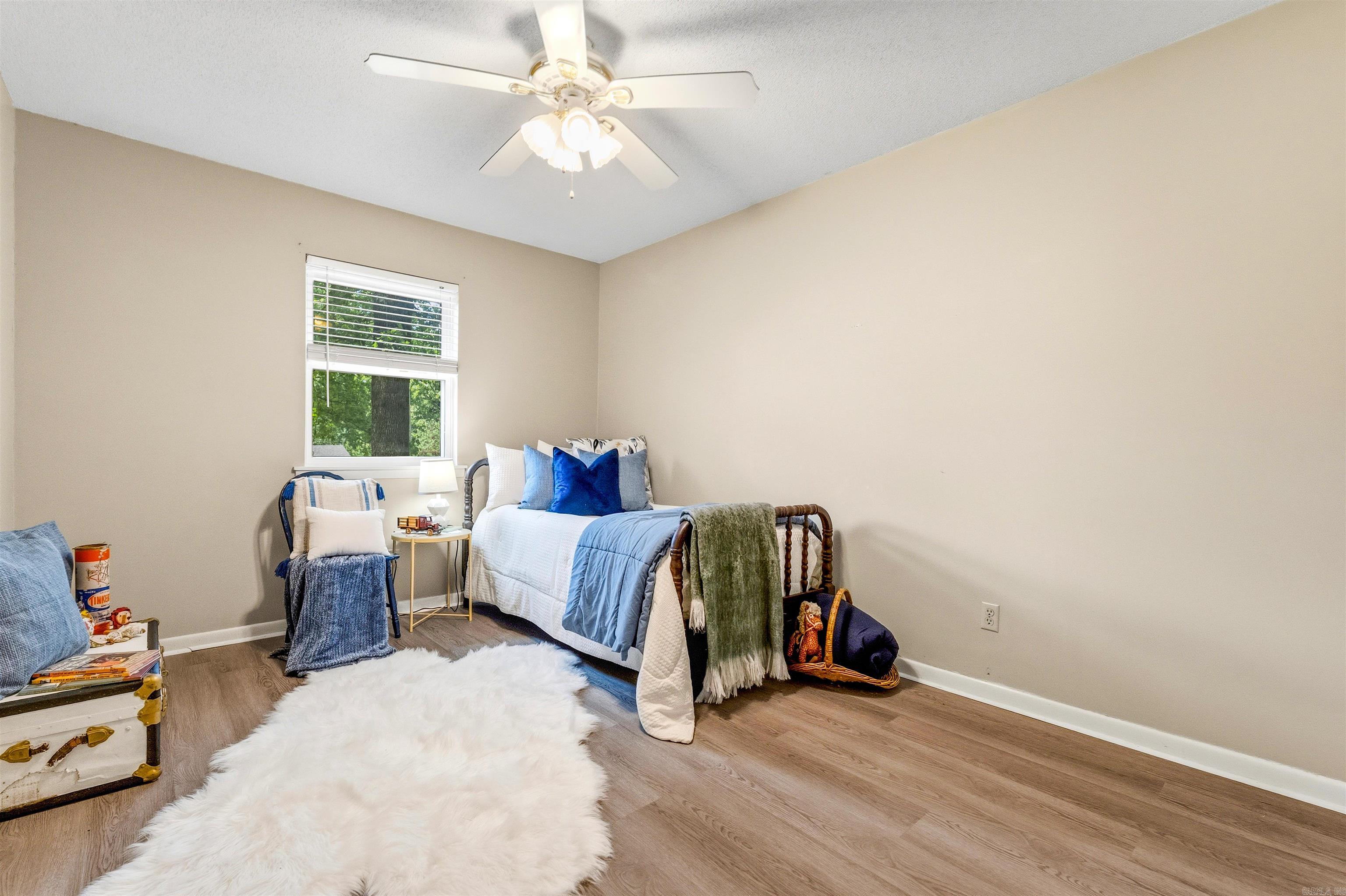 INDIAN HILLS - Residential