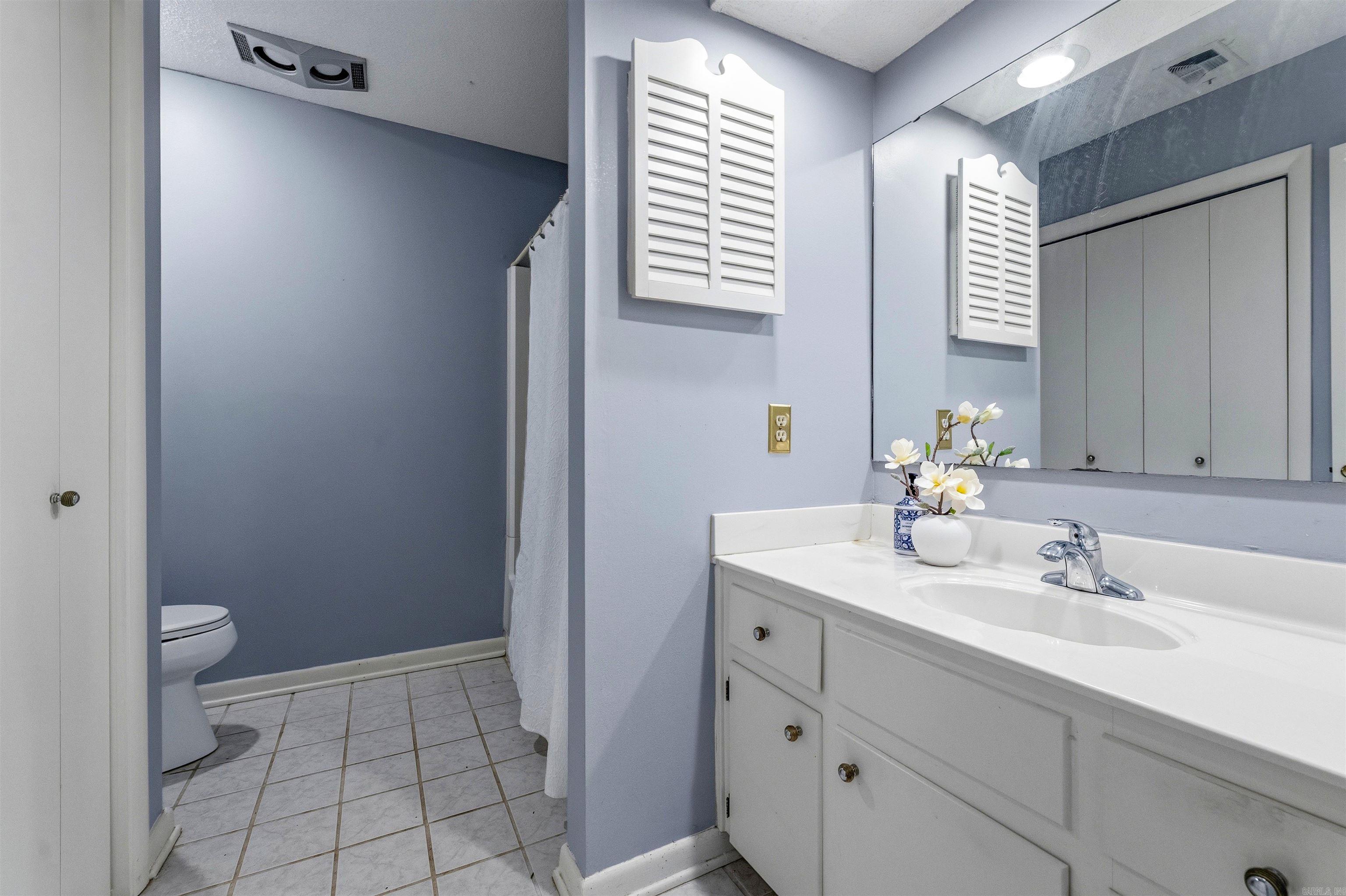 INDIAN HILLS - Residential