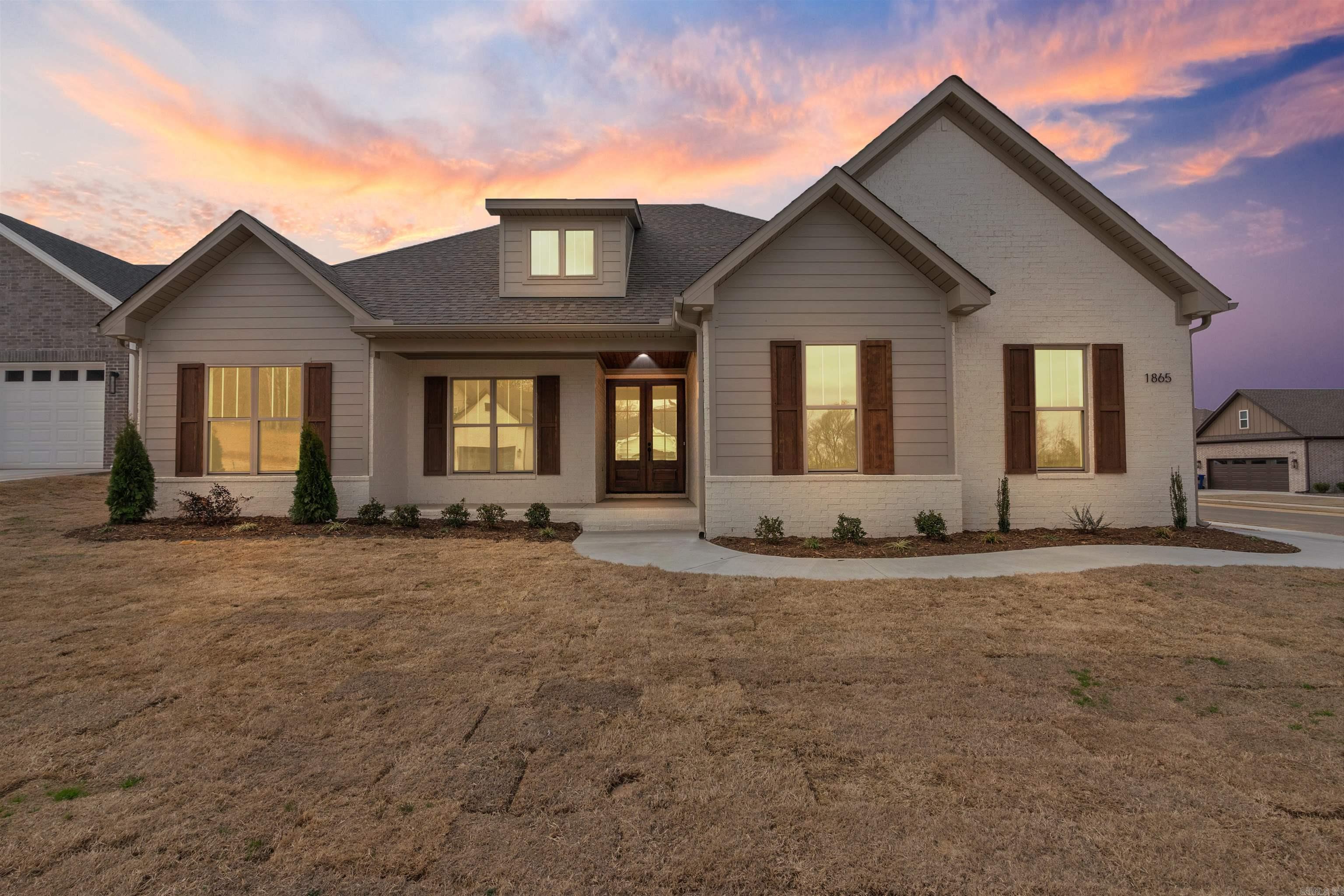 Check out this NEW CONSTRUCTION !! 3 bed, 2.5 bath plus a Flex room/bonus area off of the kitchen that has an island and pantry! Tile and LVP throughout all areas, except 2 bedrooms, with carpet. LARGE CORNER LOT with plenty of room to grill and play, side load garage in a CUL DE SAC. Utilities are total electric except for gas stove and fireplace. Master closet is a dream and opens into the laundry room! Established and sought after neighborhood.!!!!