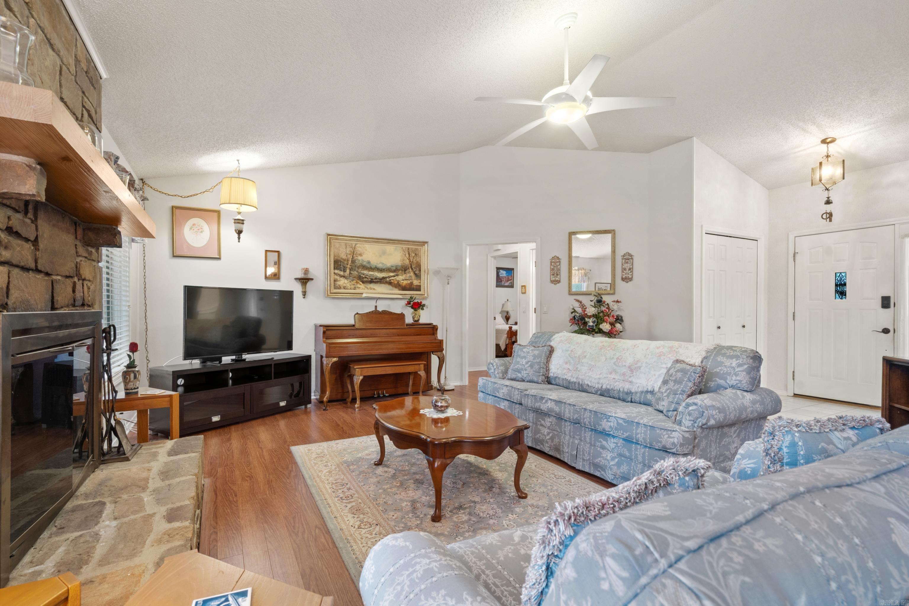 Lopez - Residential