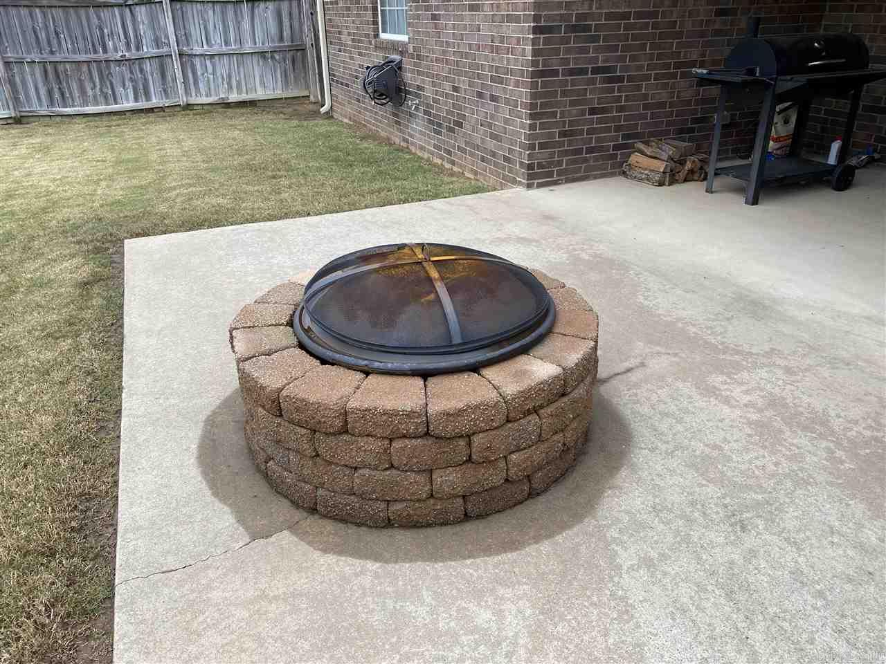 COUNTRY CLUB OF ARK THE - Residential