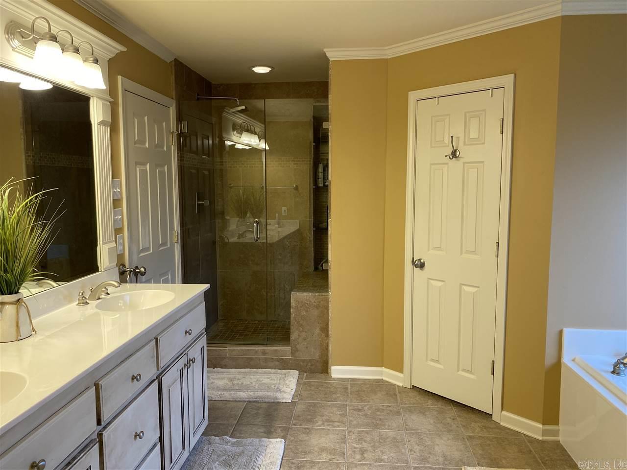 COUNTRY CLUB OF ARK THE - Residential