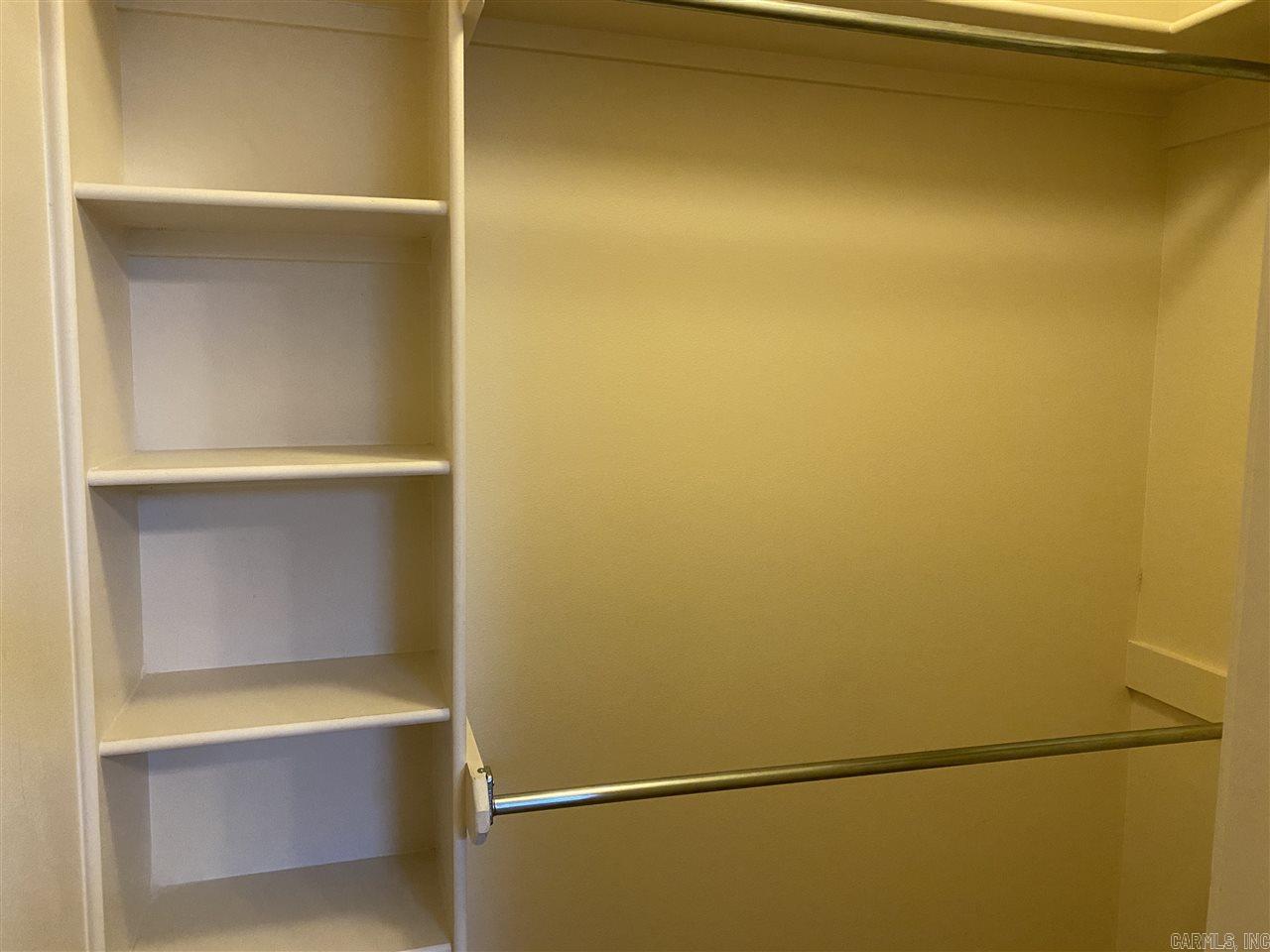 COUNTRY CLUB OF ARK THE - Residential