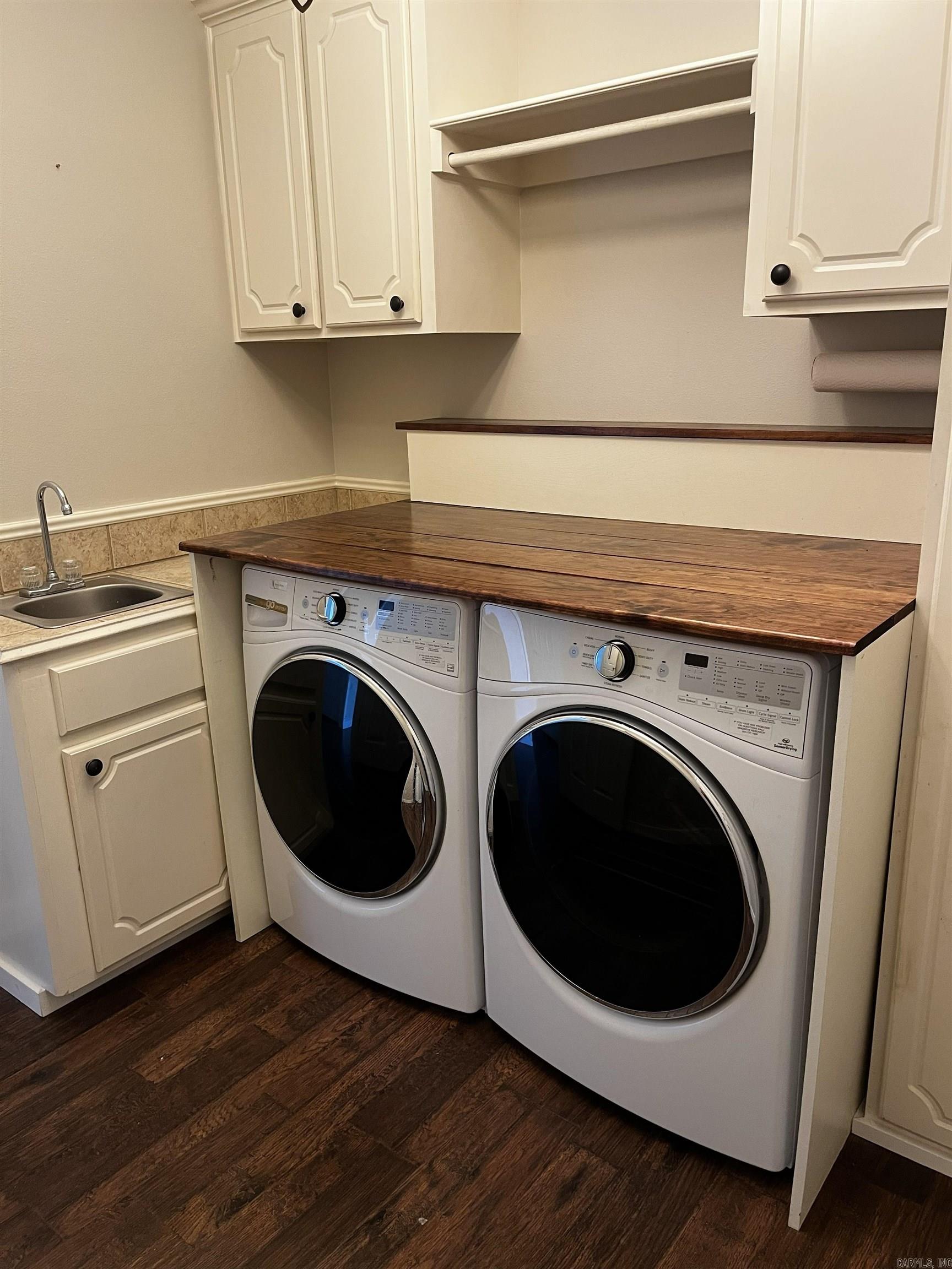 TRIPLE J ESTATES - Residential