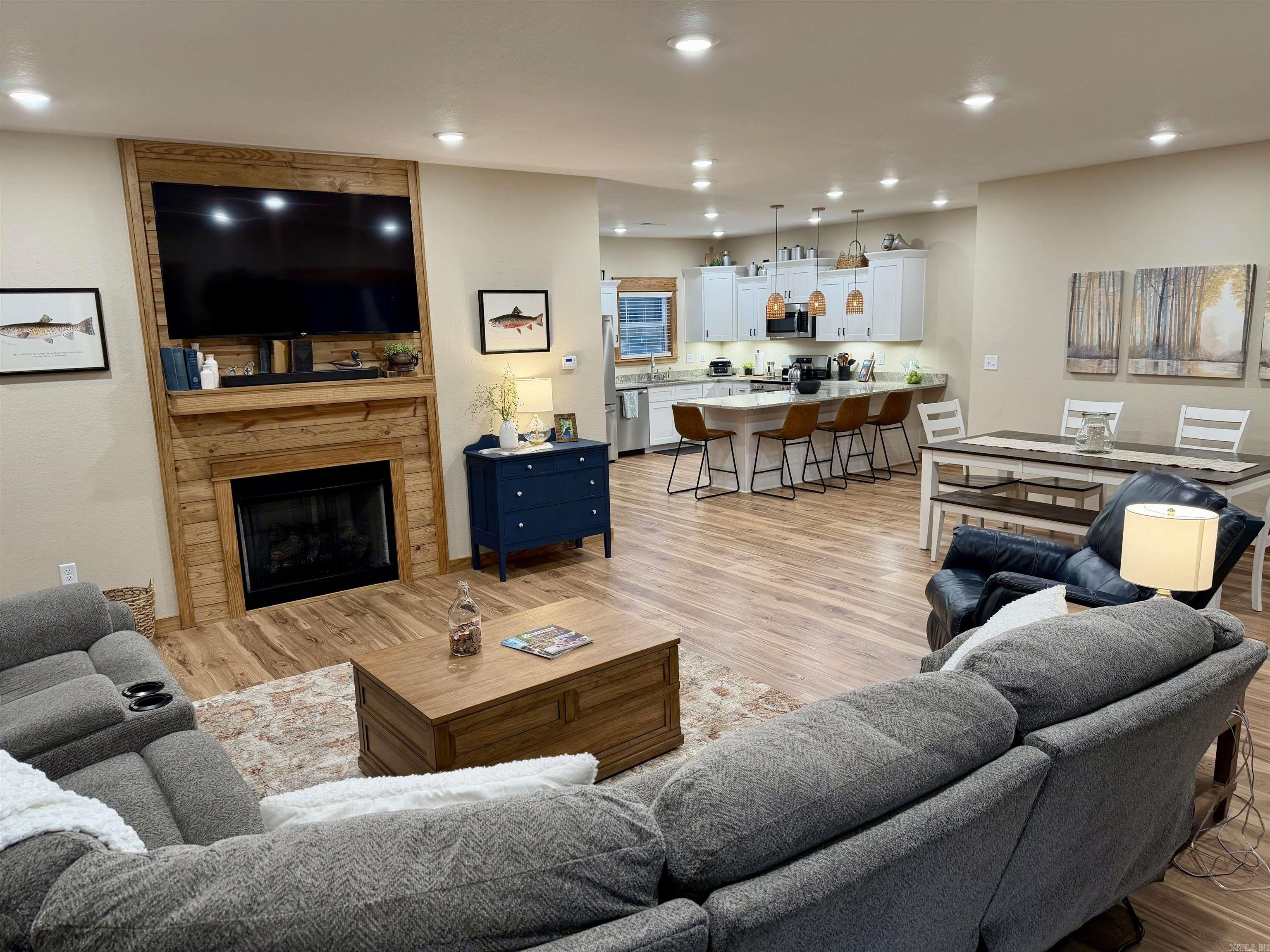 RIVER PLACE ESTATES - Residential