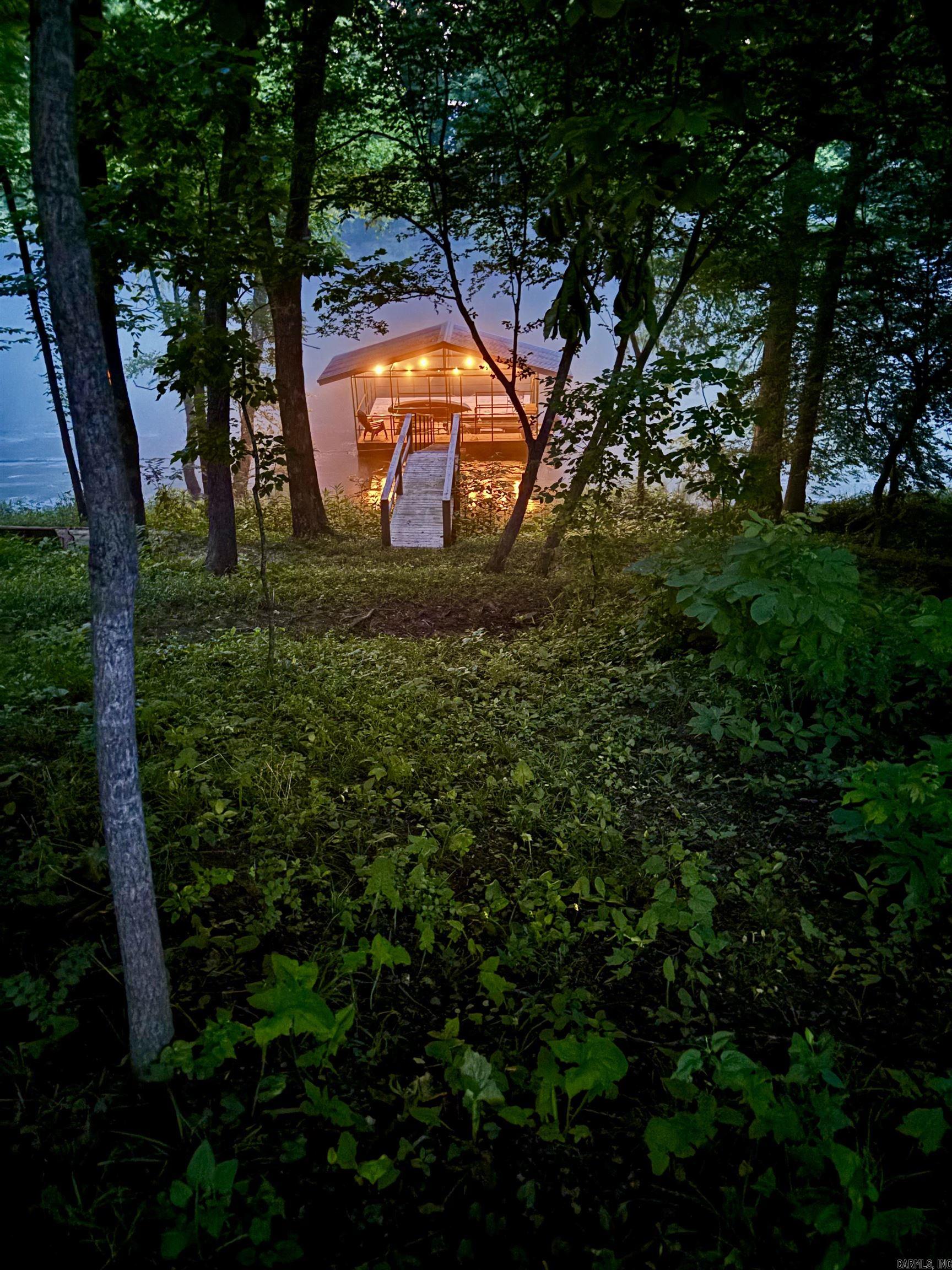 RIVER PLACE ESTATES - Residential