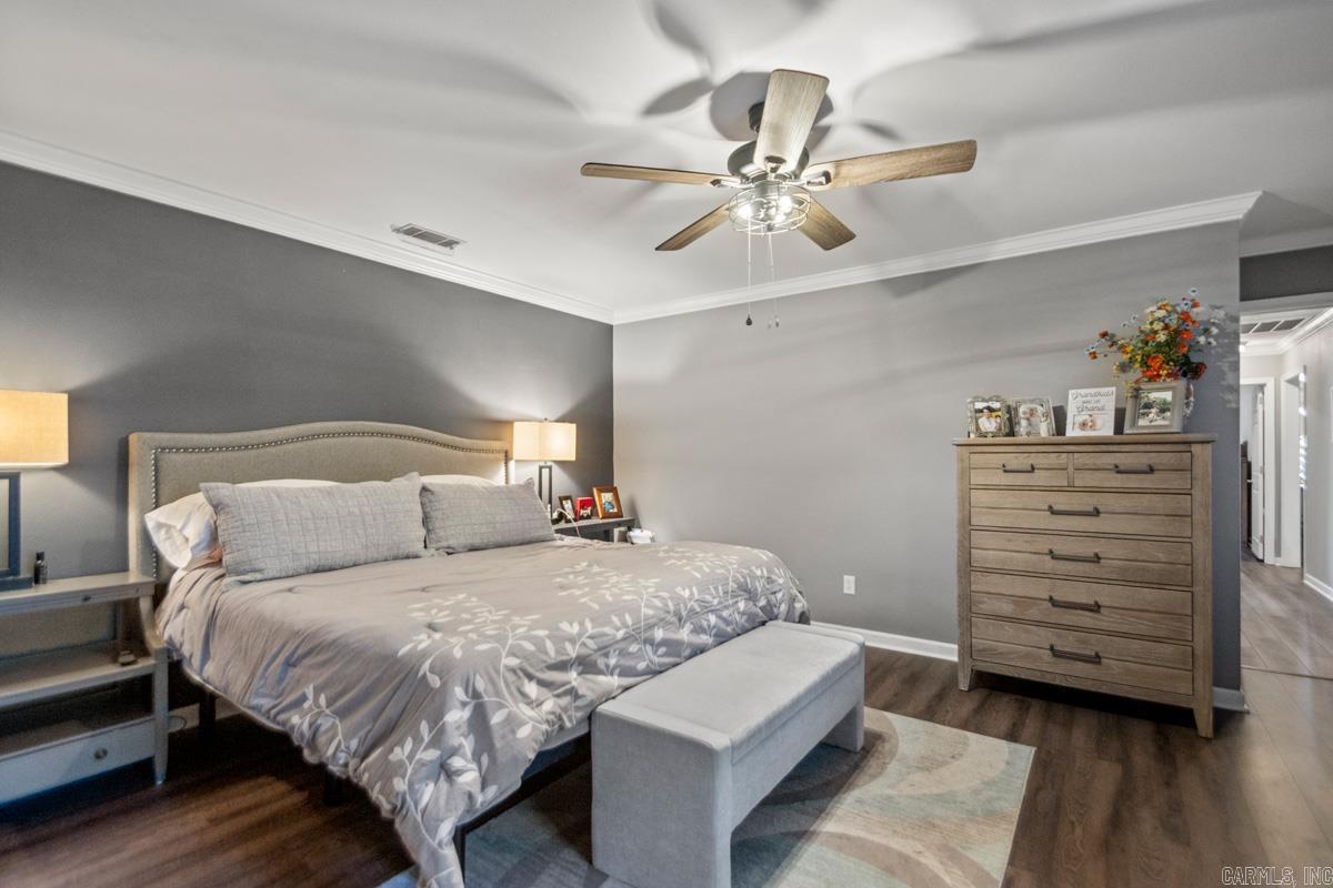 LONGHILLS VILLAGE - Residential