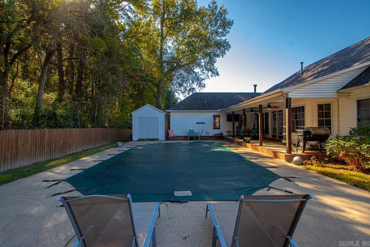 LONGHILLS VILLAGE - Residential