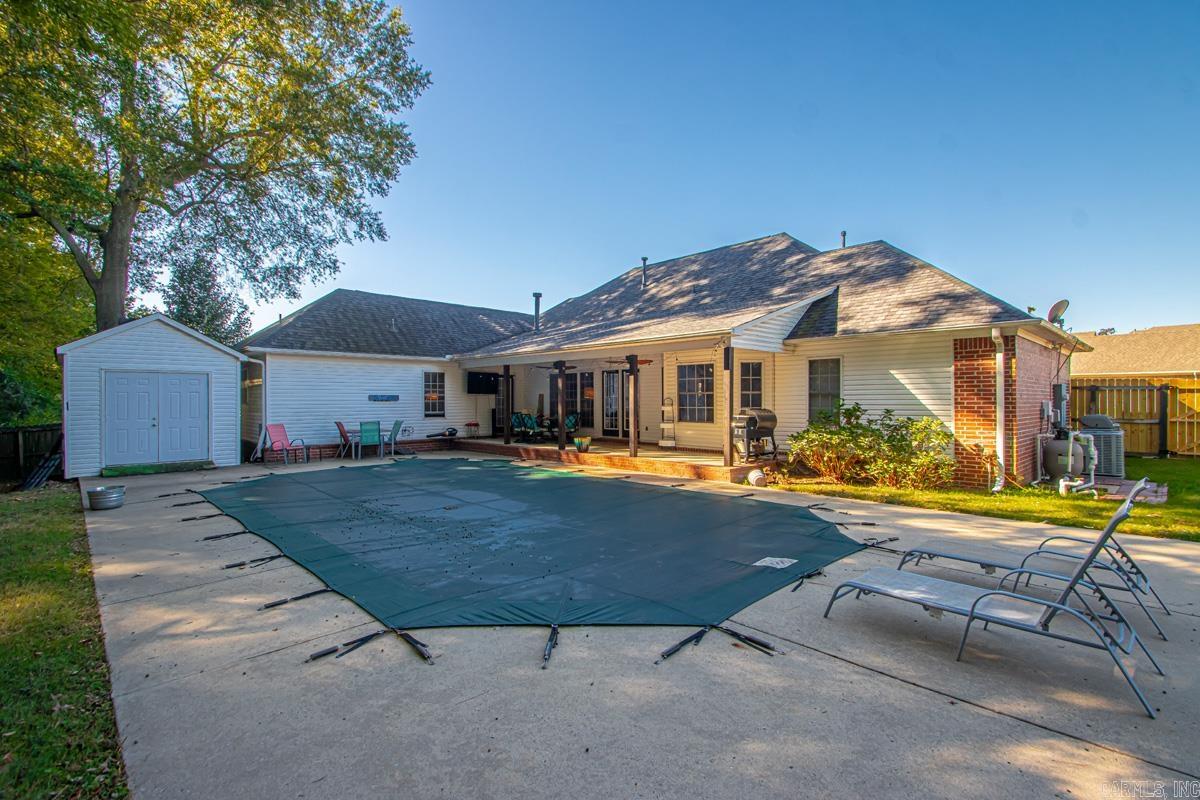 LONGHILLS VILLAGE - Residential