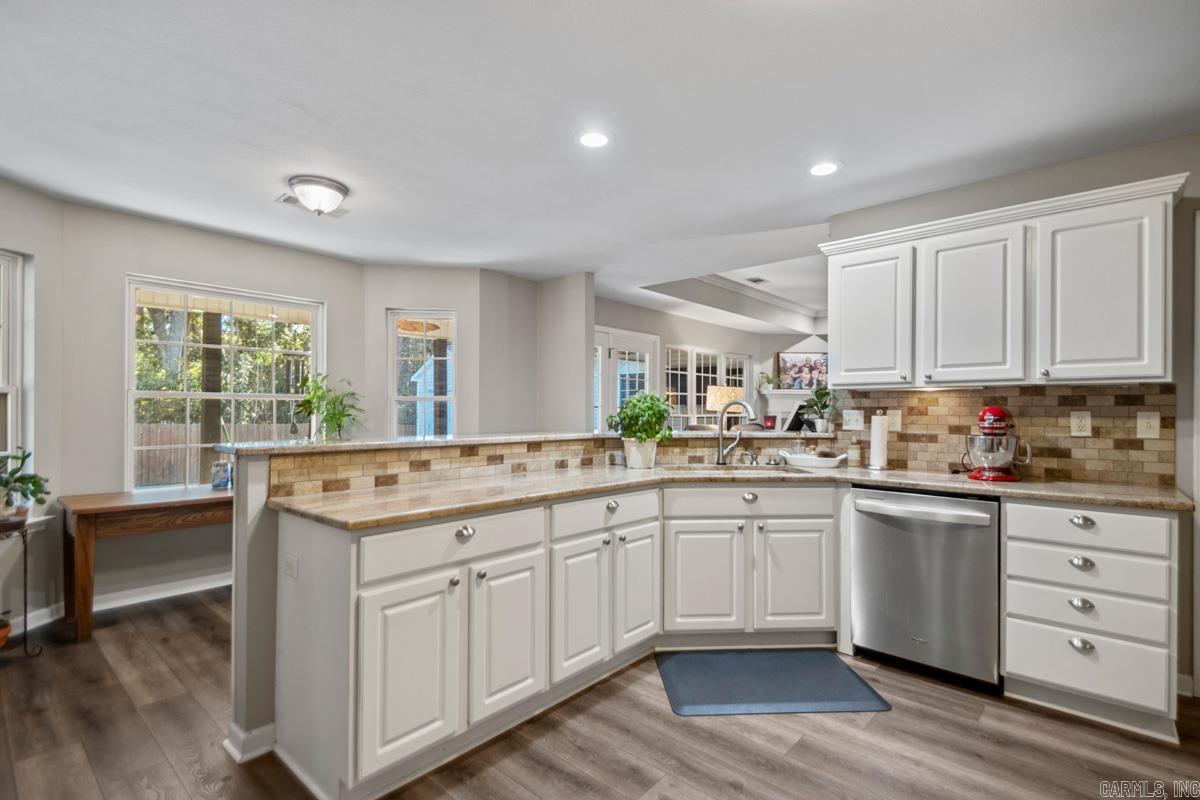 LONGHILLS VILLAGE - Residential