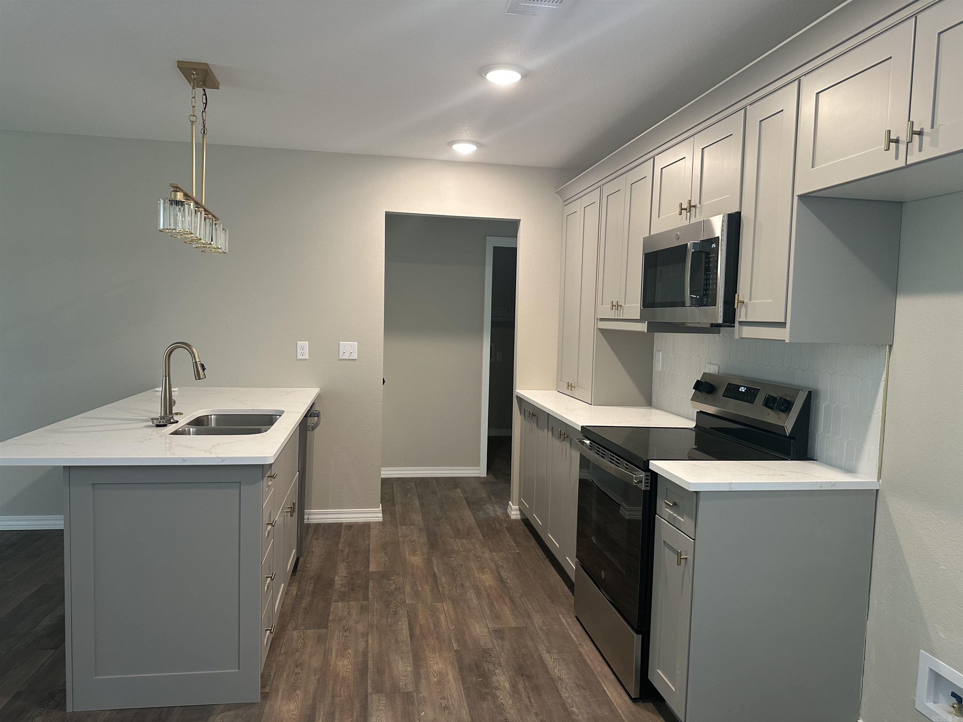 MCARTHUR - Residential