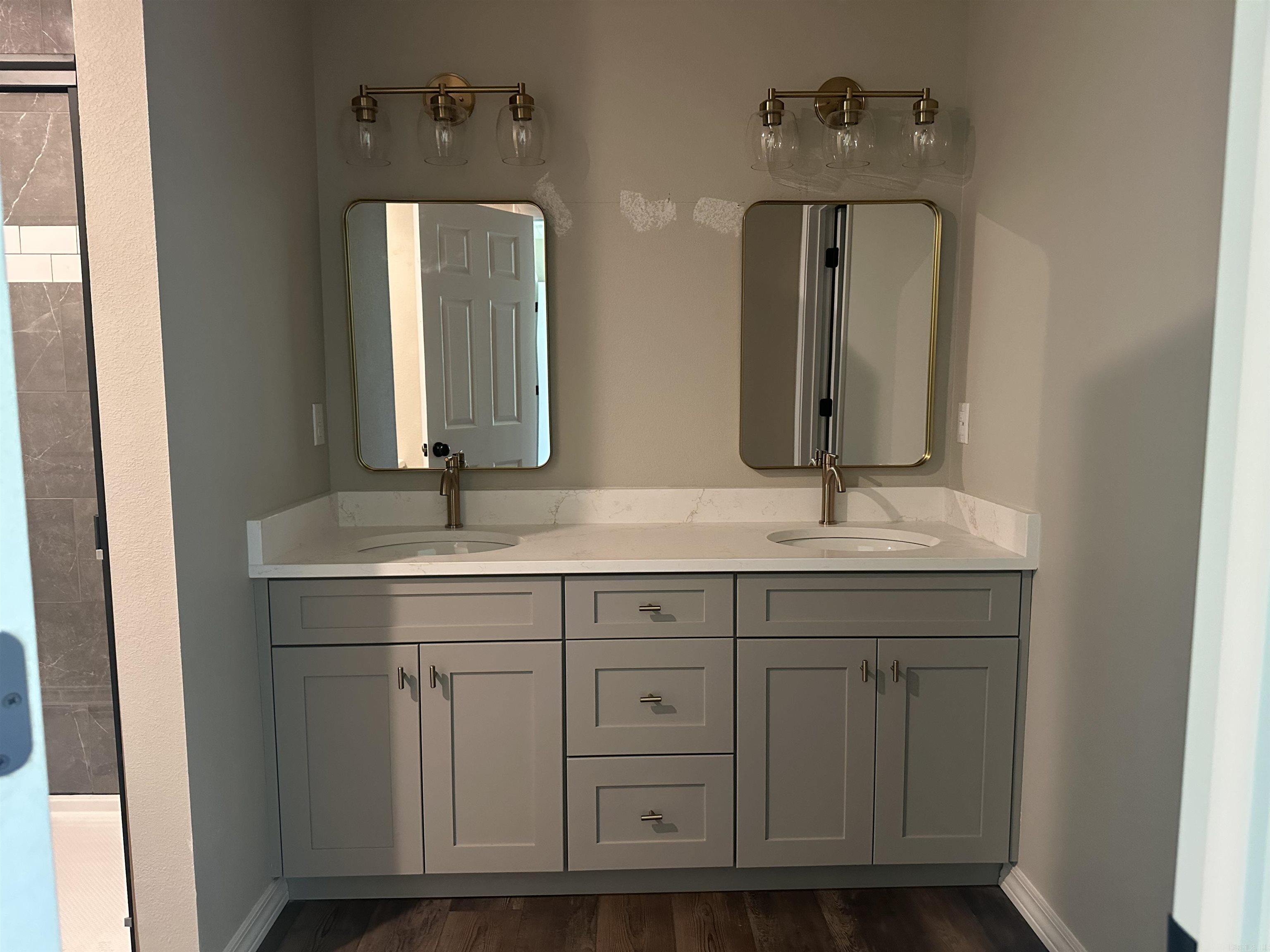 MCARTHUR - Residential