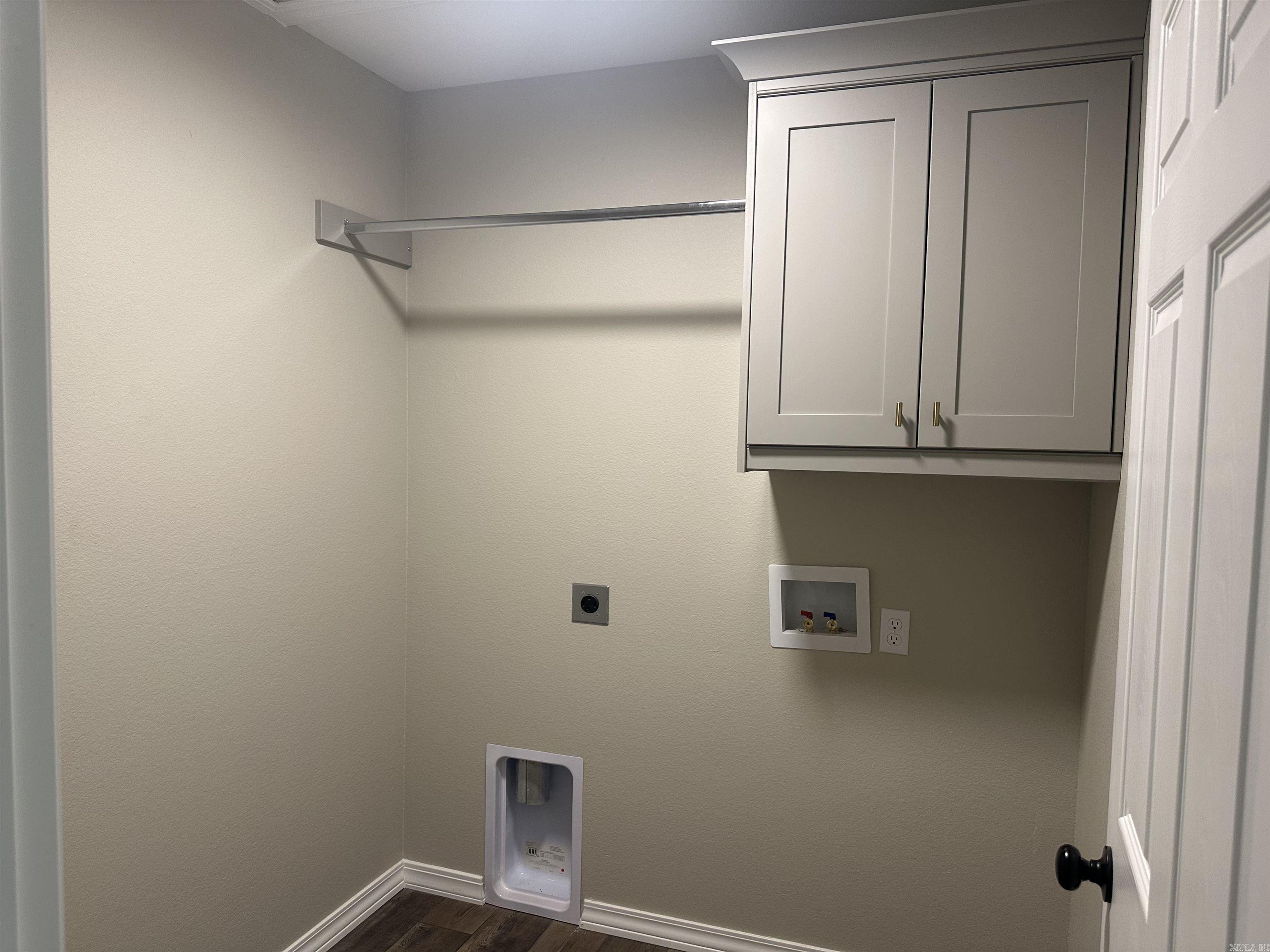 MCARTHUR - Residential