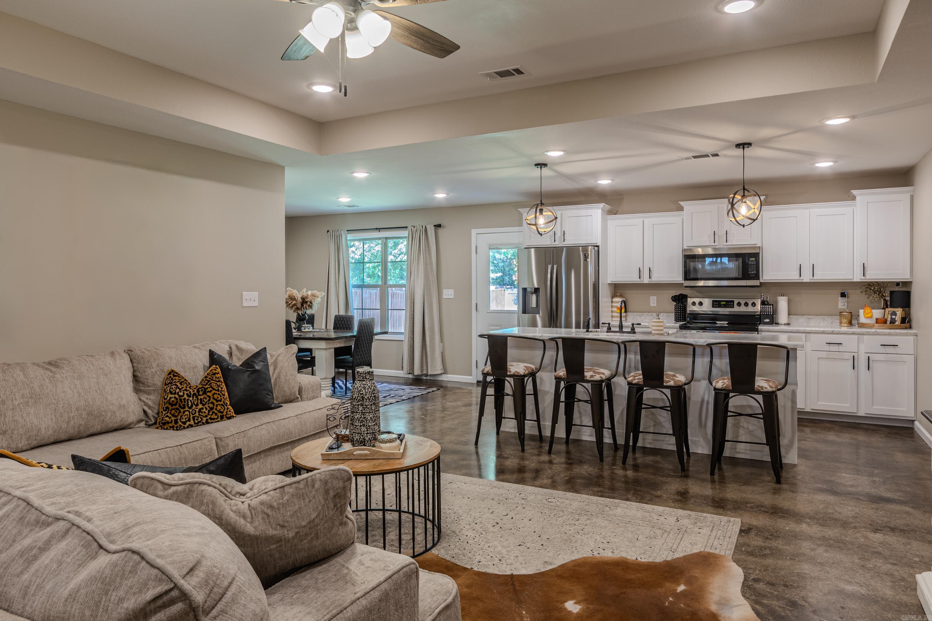 JOHNSON CREEK SOUTH - Residential