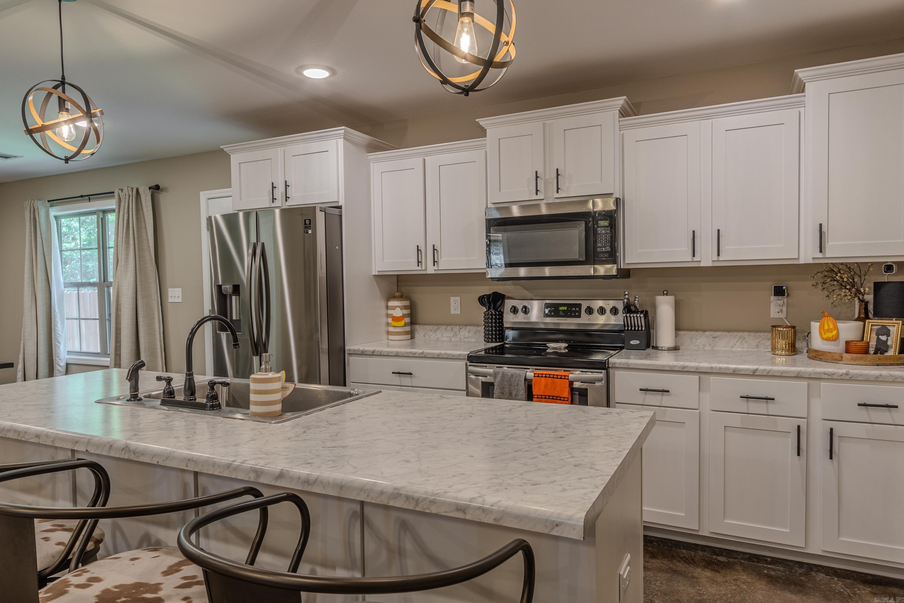 JOHNSON CREEK SOUTH - Residential