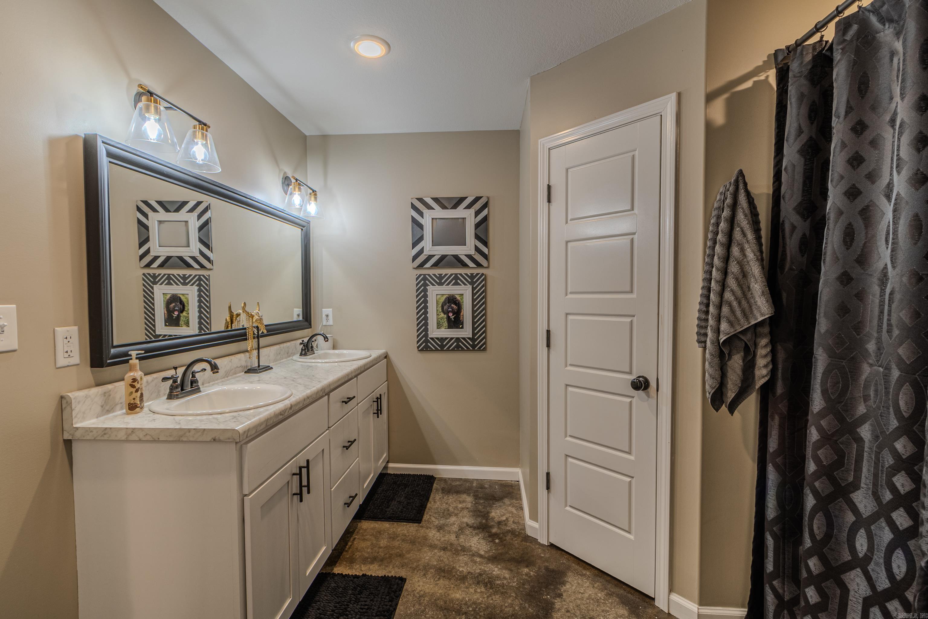 JOHNSON CREEK SOUTH - Residential