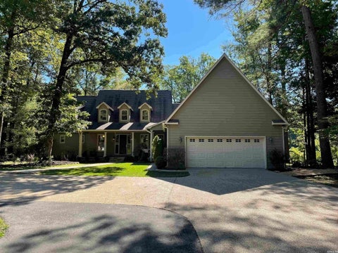 Photo of 190 Peregrine Dr, Pine Bluff, AR 71603 (MLS # 26042322)