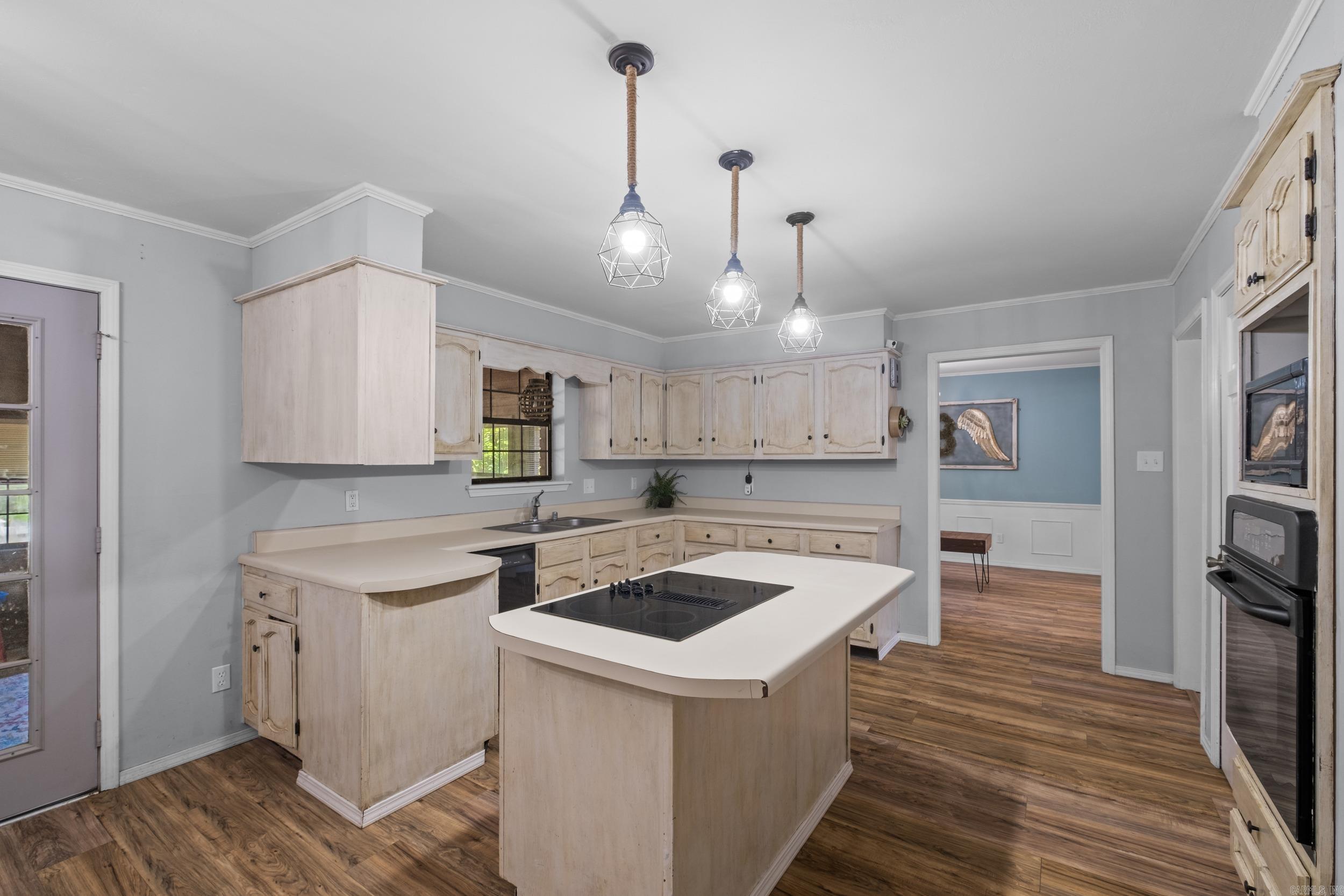 DARK FOREST PLACE - Residential