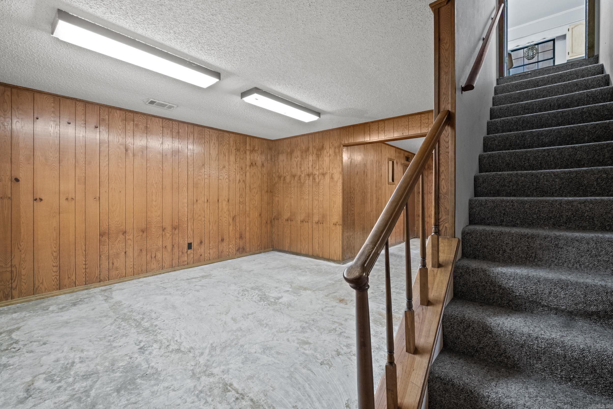 DARK FOREST PLACE - Residential