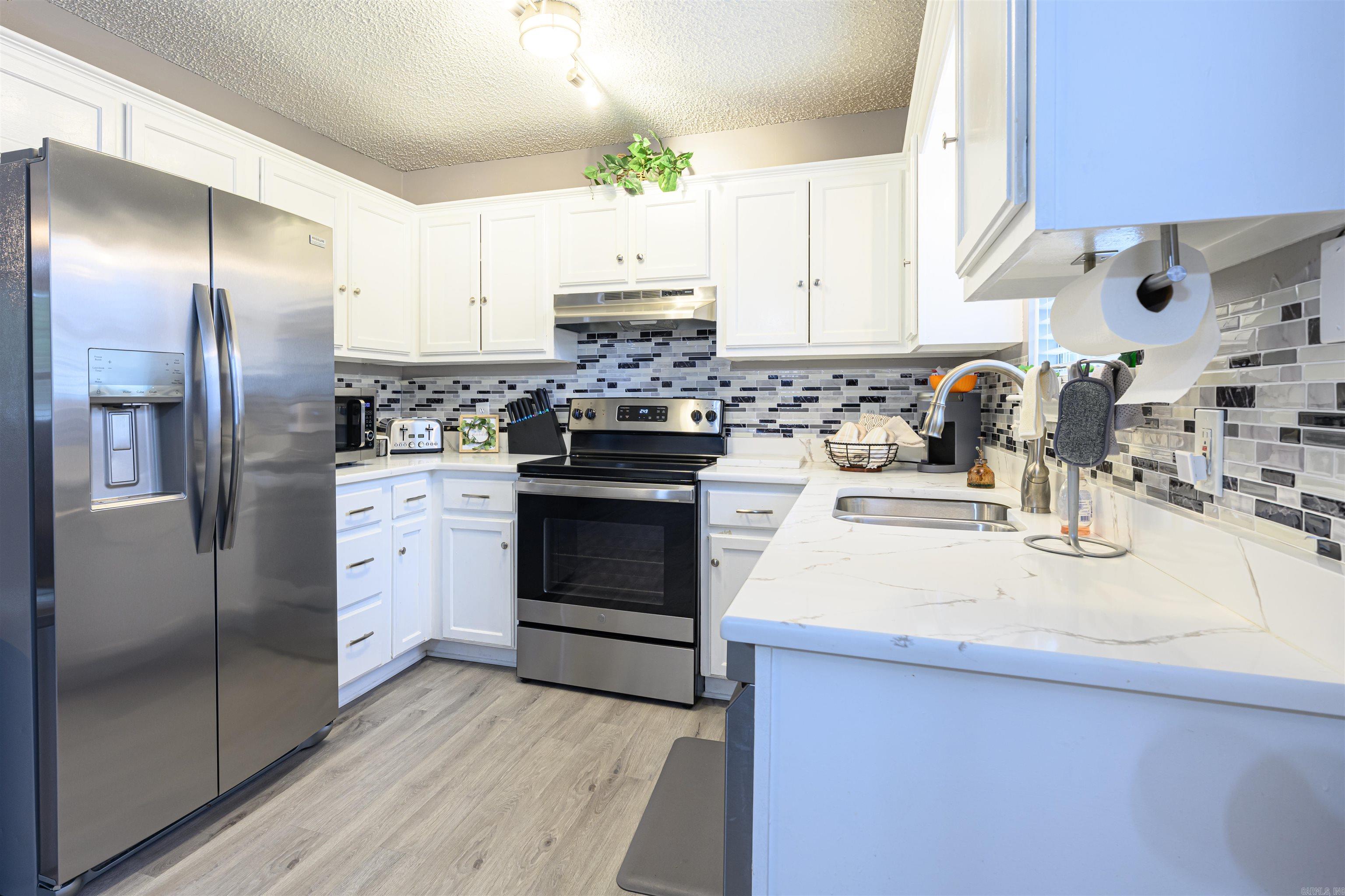 PINEDALE COVE - Residential